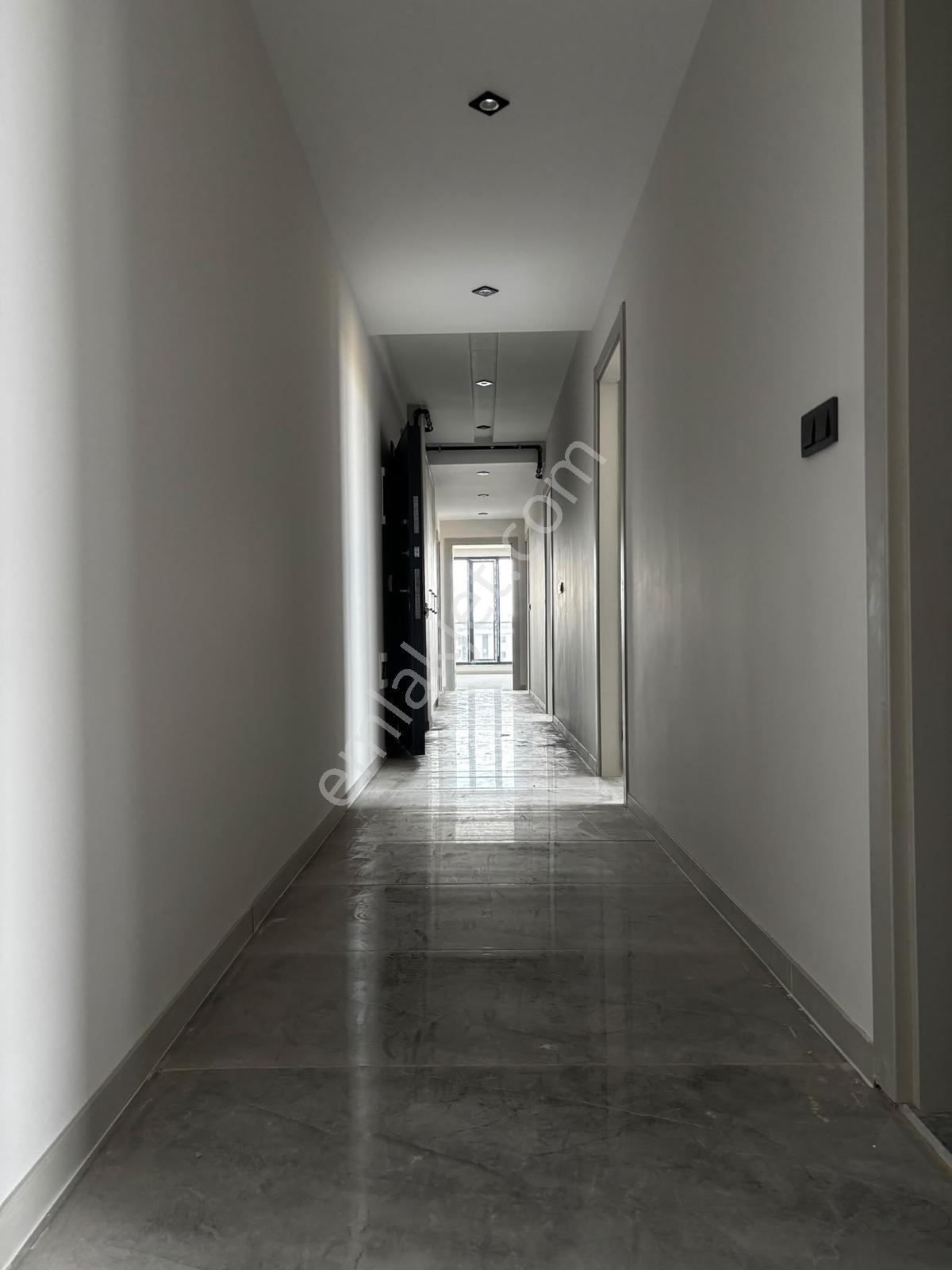 Century21 Netten Yenişafakta Satılık 3+1 Daire — fotoğraf 15