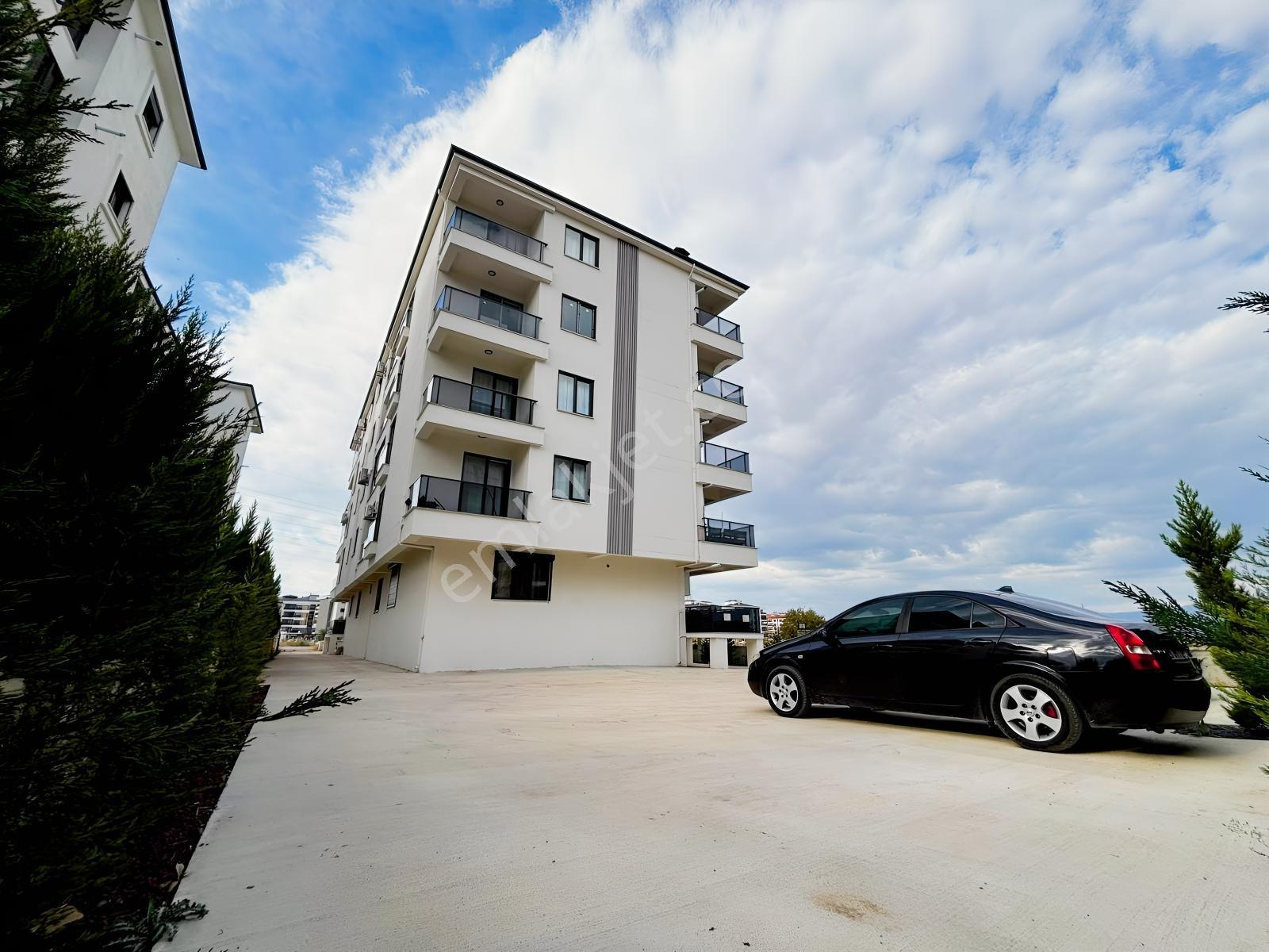 Century21 Netten Yenişafakta Satılık 3+1 Daire — fotoğraf 24