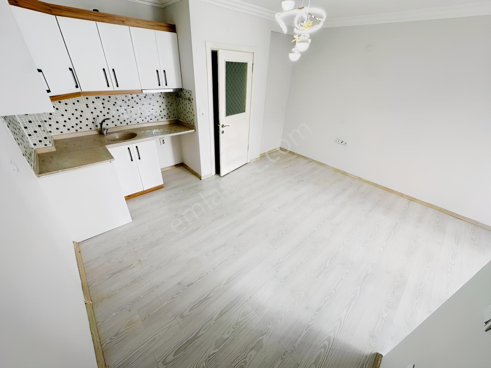 Doradan Cemil Temelde Satılık Yeni Bina 2+1 Bahçeli Daire — fotoğraf 4