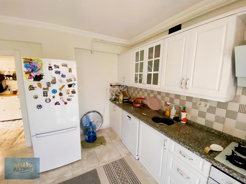 Merkezi Konum Orta Kat Kiracılı 110m2 2+1 — fotoğraf 6