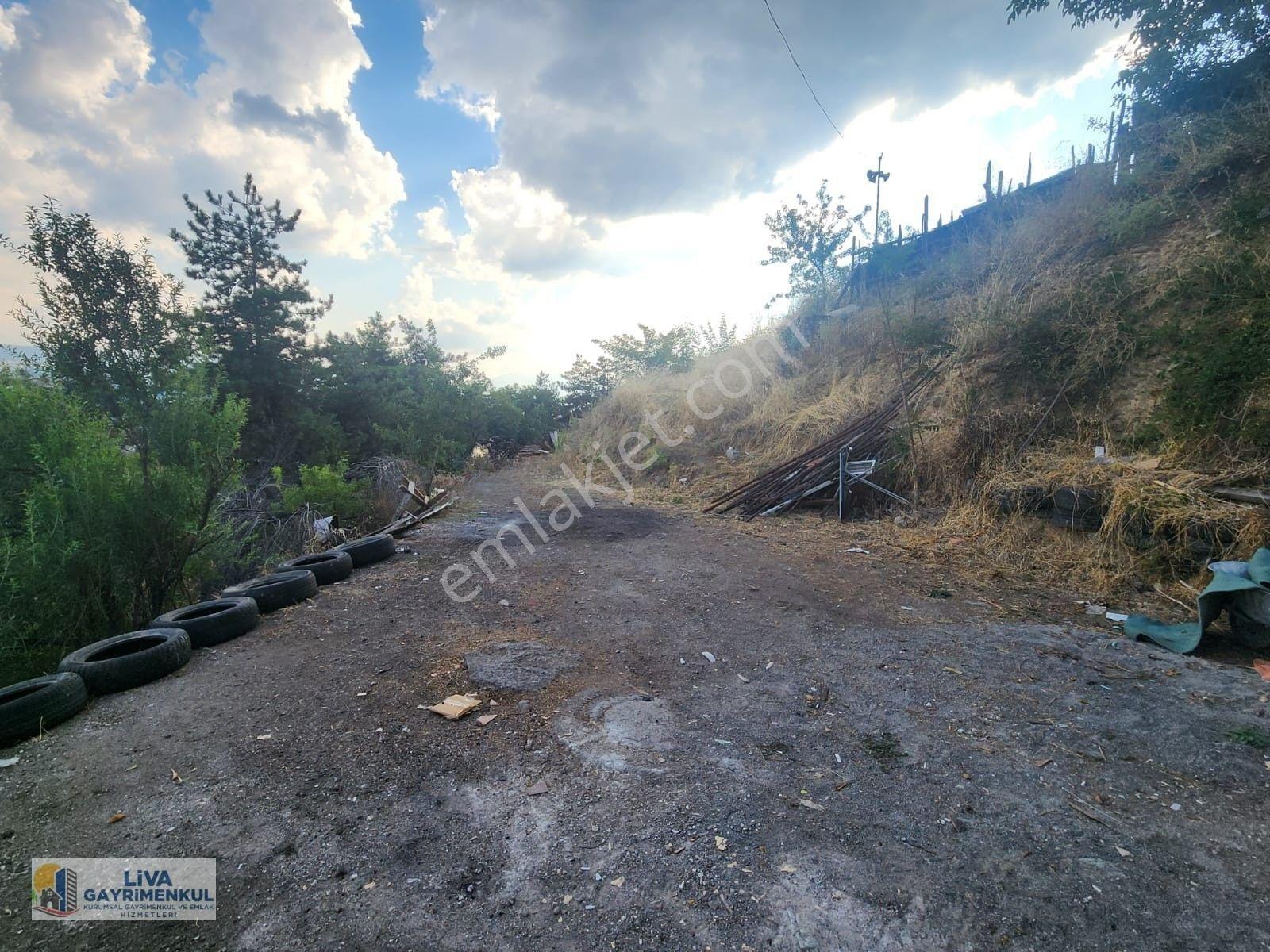 Karabük Kurtuluş Mahallesinde Satılık 2+1 Full Yapılı Müstakil Ev Ve Bahçesi — fotoğraf 3