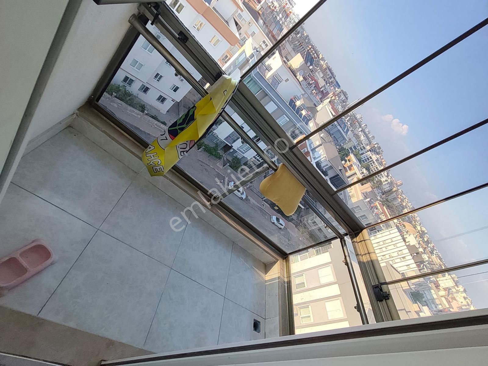 Kızıltoprak Mahallesinde 7+1 Satılık Daire — fotoğraf 8