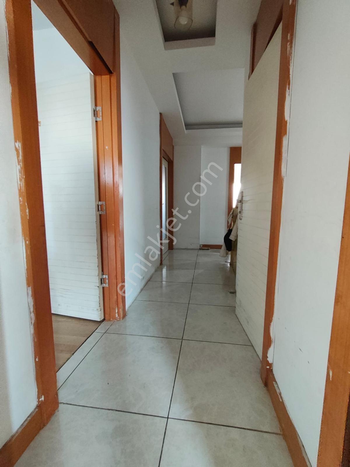 Kızıltoprak Mahallesinde 7+1 Satılık Daire — fotoğraf 10