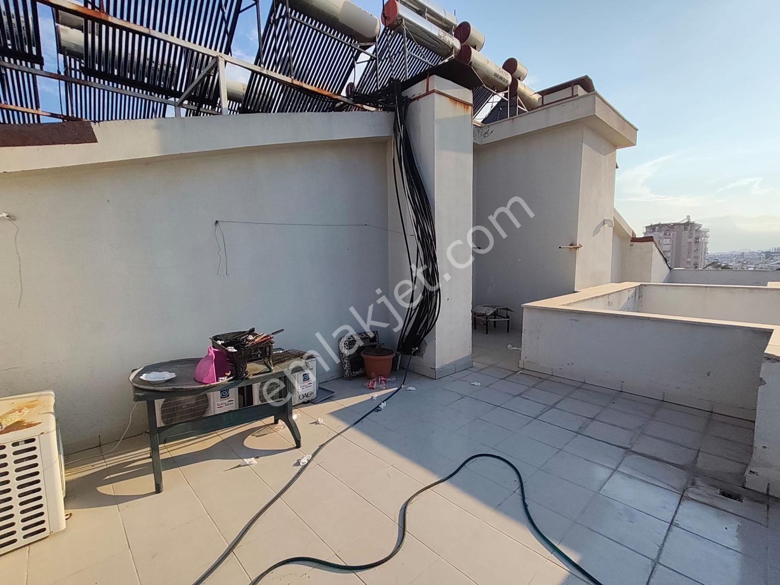 Kızıltoprak Mahallesinde 7+1 Satılık Daire — fotoğraf 15