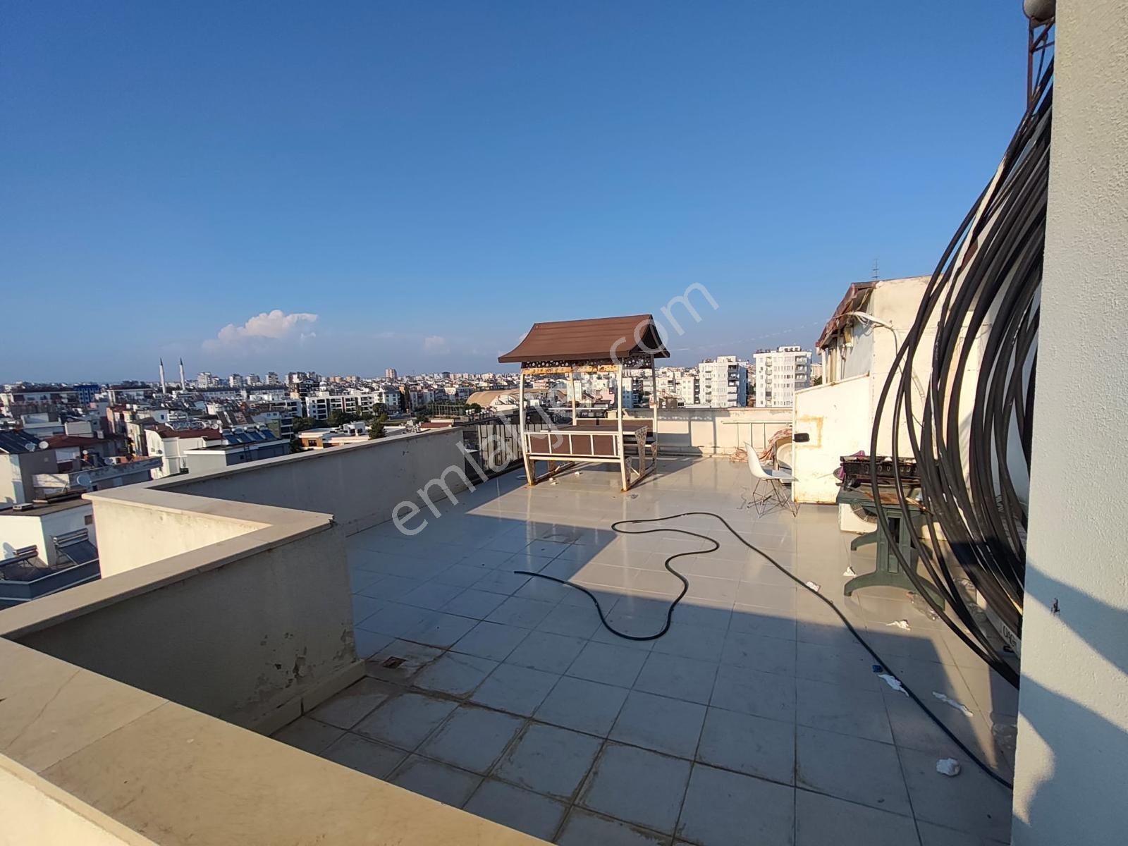 Kızıltoprak Mahallesinde 7+1 Satılık Daire — fotoğraf 20