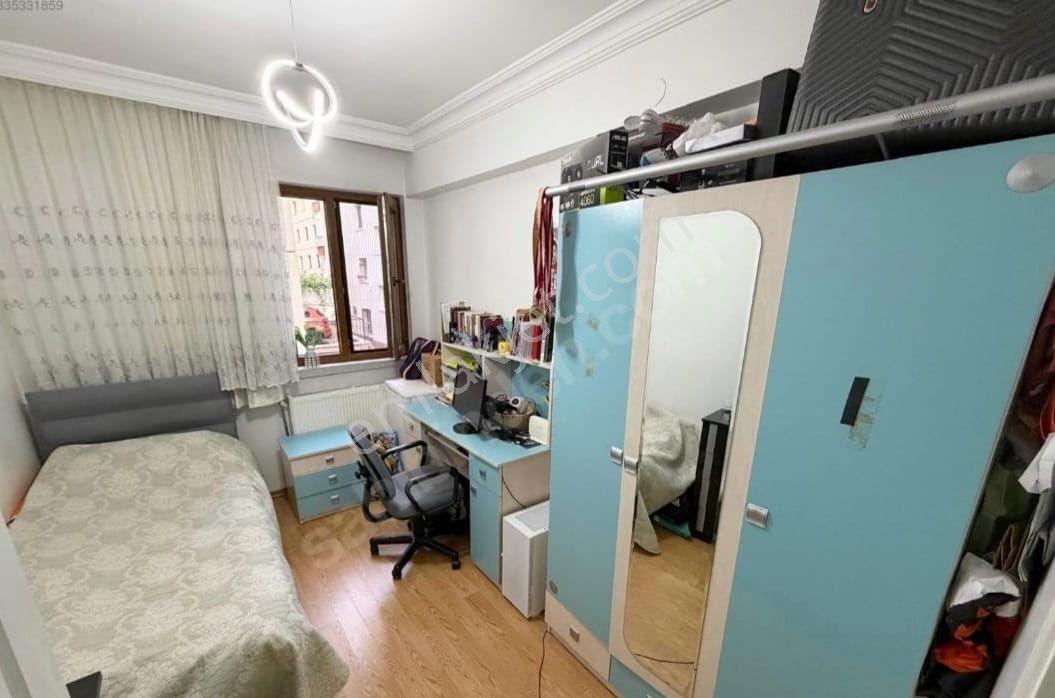 Aktepe Merkezde Satılık 3+1 Metroya Yürüme Mesafesinde — fotoğraf 24