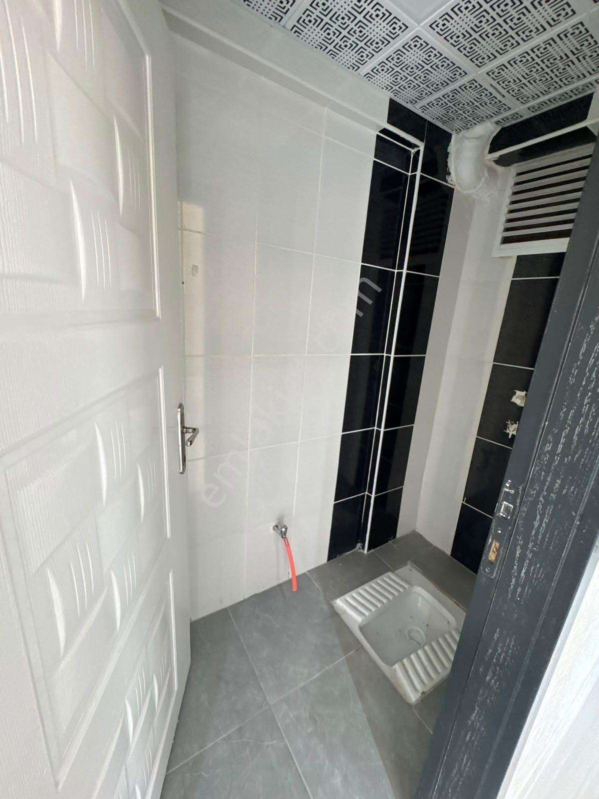 M.ç Emlak Tan Malazgirt Sok 3+1 Salon Bağımsız 1 Ara Katta Ön Cephe Full+full Yapılı Satlık Daire — fotoğraf 8