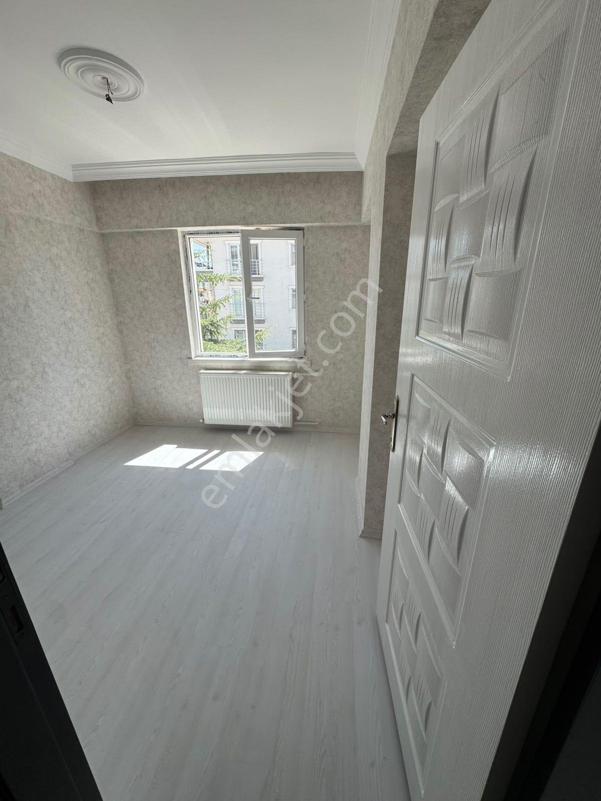 M.ç Emlak Tan Malazgirt Sok 3+1 Salon Bağımsız 1 Ara Katta Ön Cephe Full+full Yapılı Satlık Daire — fotoğraf 18