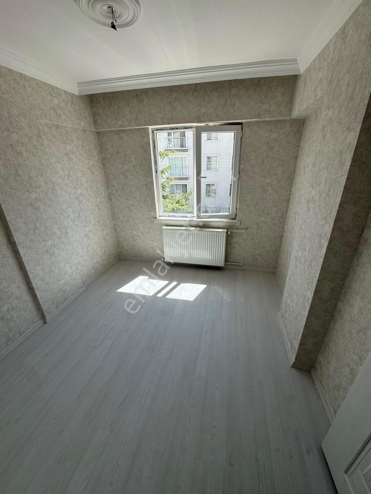 M.ç Emlak Tan Malazgirt Sok 3+1 Salon Bağımsız 1 Ara Katta Ön Cephe Full+full Yapılı Satlık Daire — fotoğraf 19