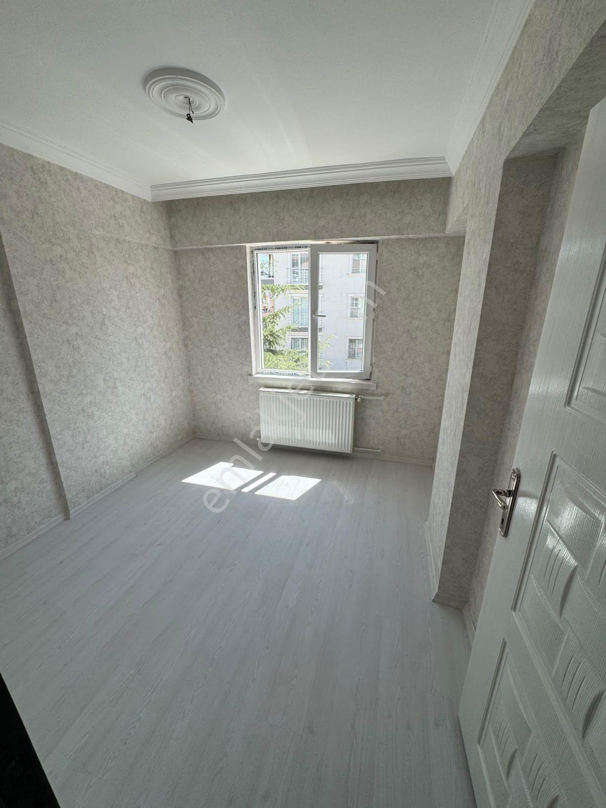 M.ç Emlak Tan Malazgirt Sok 3+1 Salon Bağımsız 1 Ara Katta Ön Cephe Full+full Yapılı Satlık Daire — fotoğraf 23