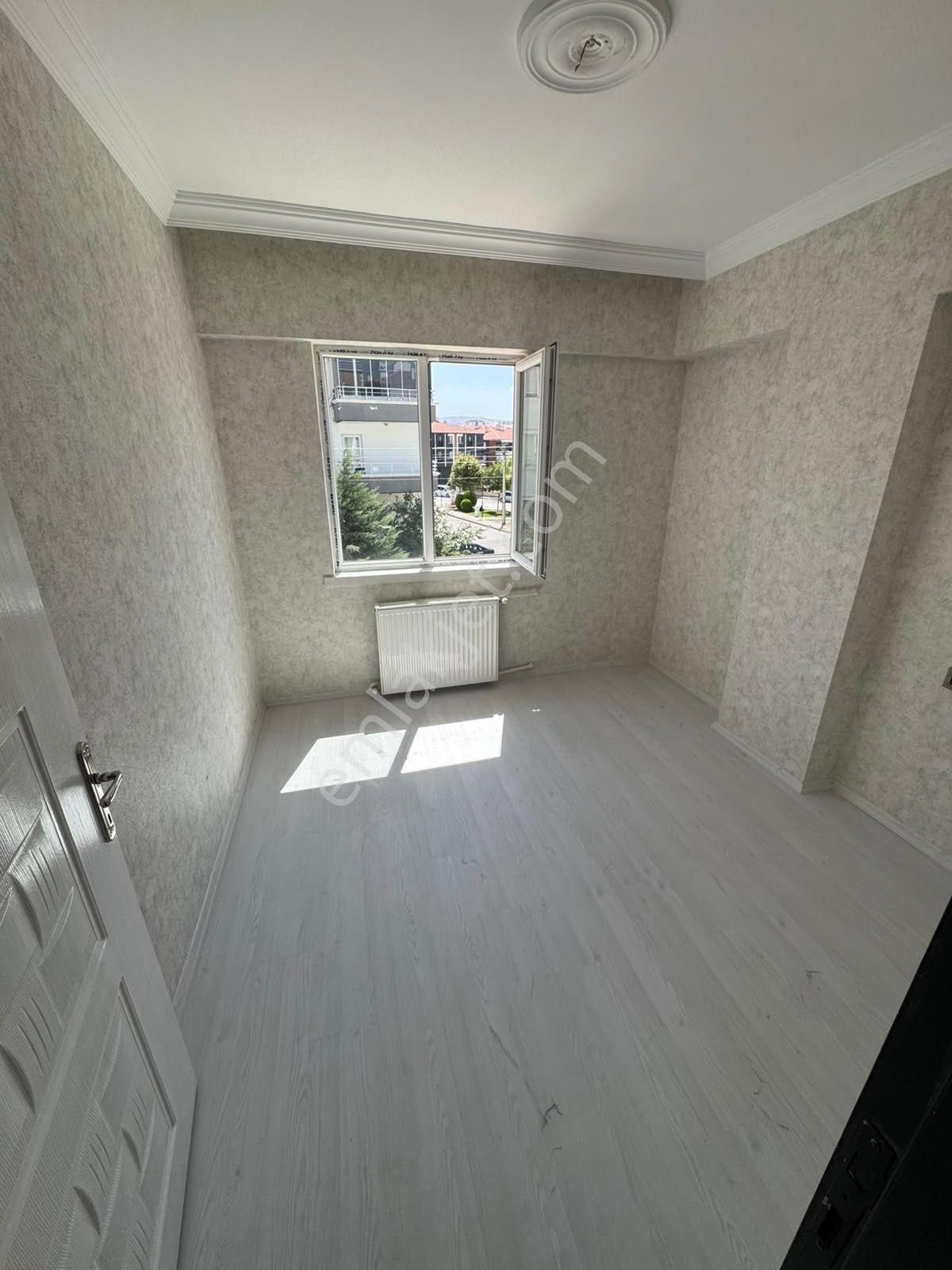 M.ç Emlak Tan Malazgirt Sok 3+1 Salon Bağımsız 1 Ara Katta Ön Cephe Full+full Yapılı Satlık Daire — fotoğraf 24