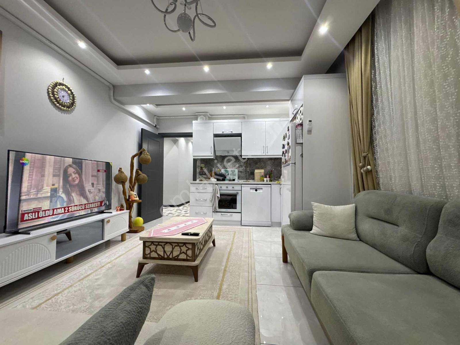 Buca Göksu Mah. 2+1 Asansörlü Sıfır Cadde Üzeri Köşe Daire — fotoğraf 9