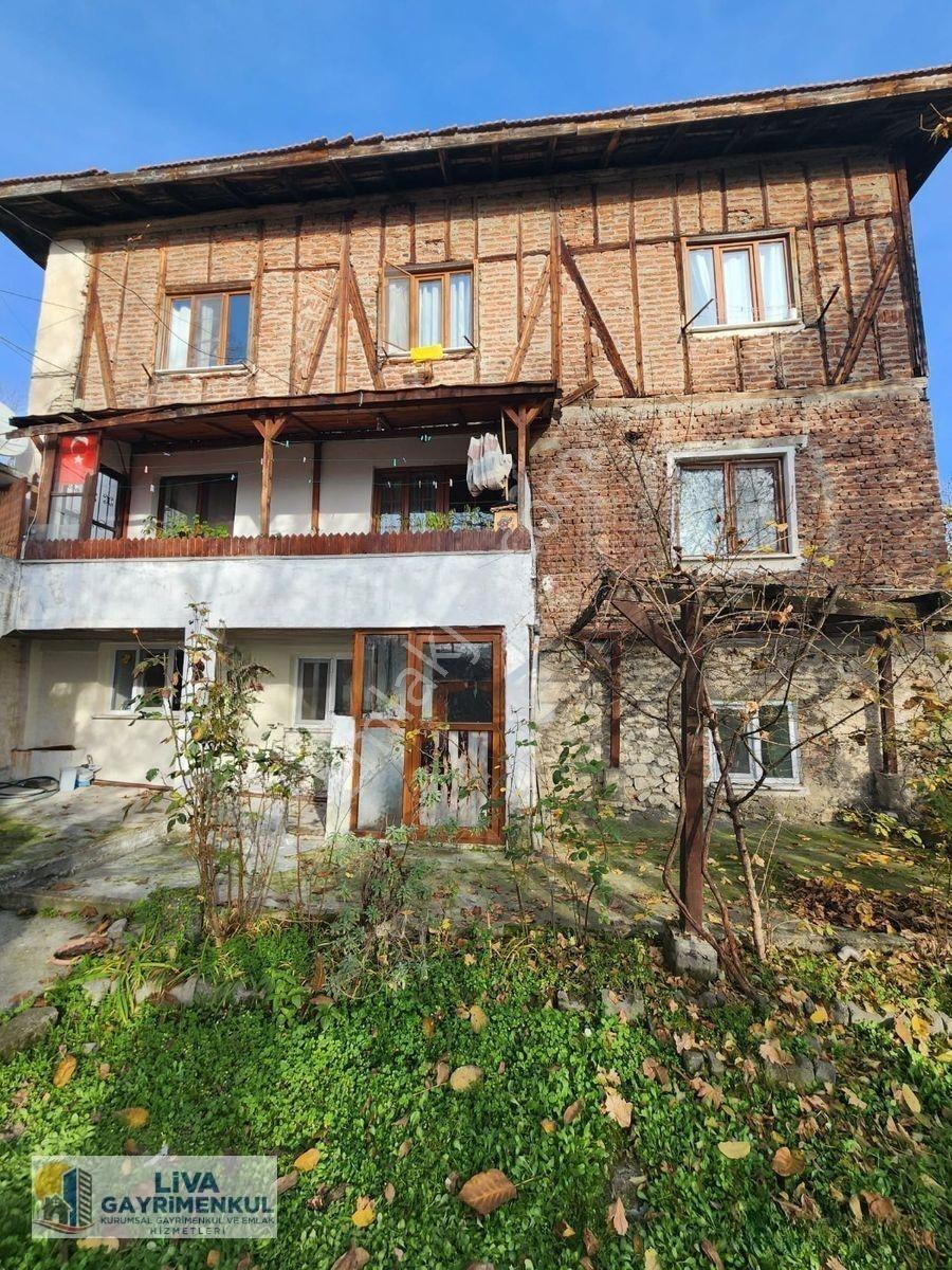 Karabük Safranbolu Çeşme Mahallesinde Tarihi Ev Ve Arsası