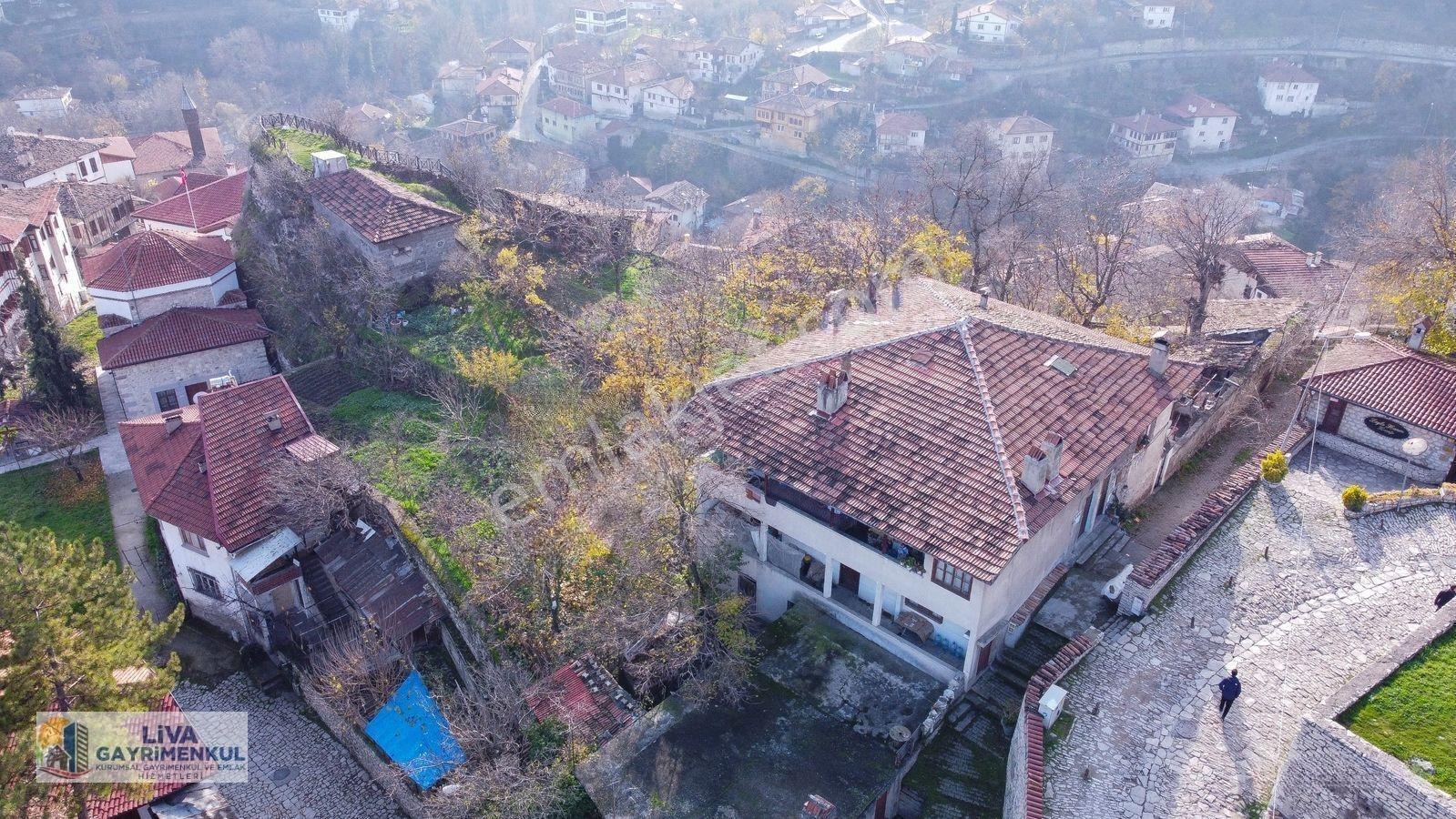 Karabük Safranbolu Çeşme Mahallesinde Tarihi Ev Ve Arsası — fotoğraf 6