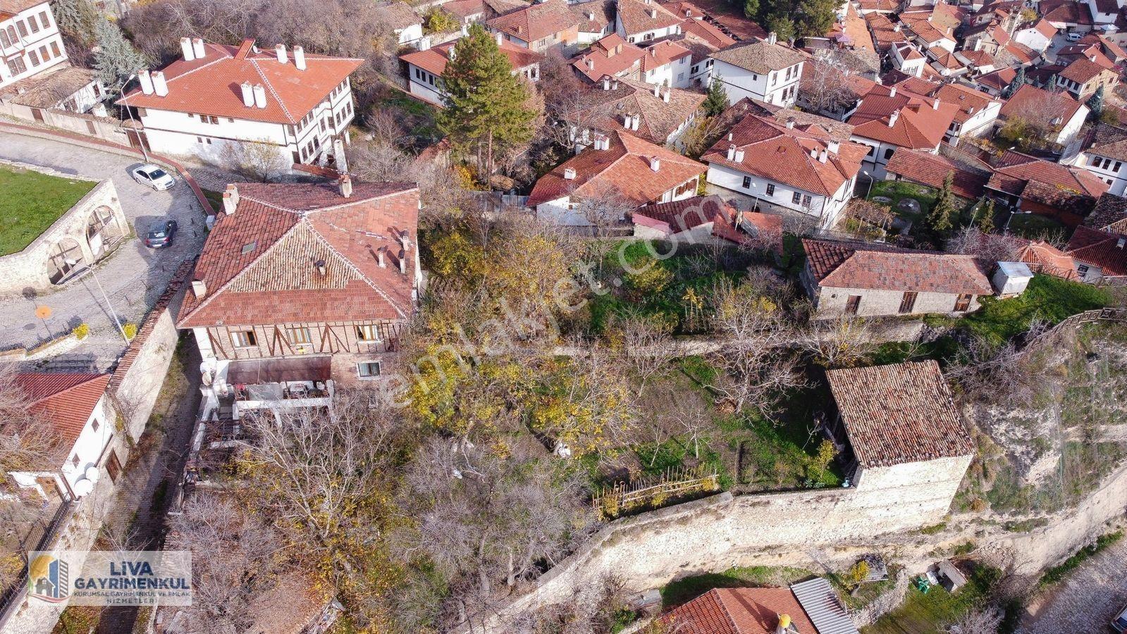 Karabük Safranbolu Çeşme Mahallesinde Tarihi Ev Ve Arsası — fotoğraf 7