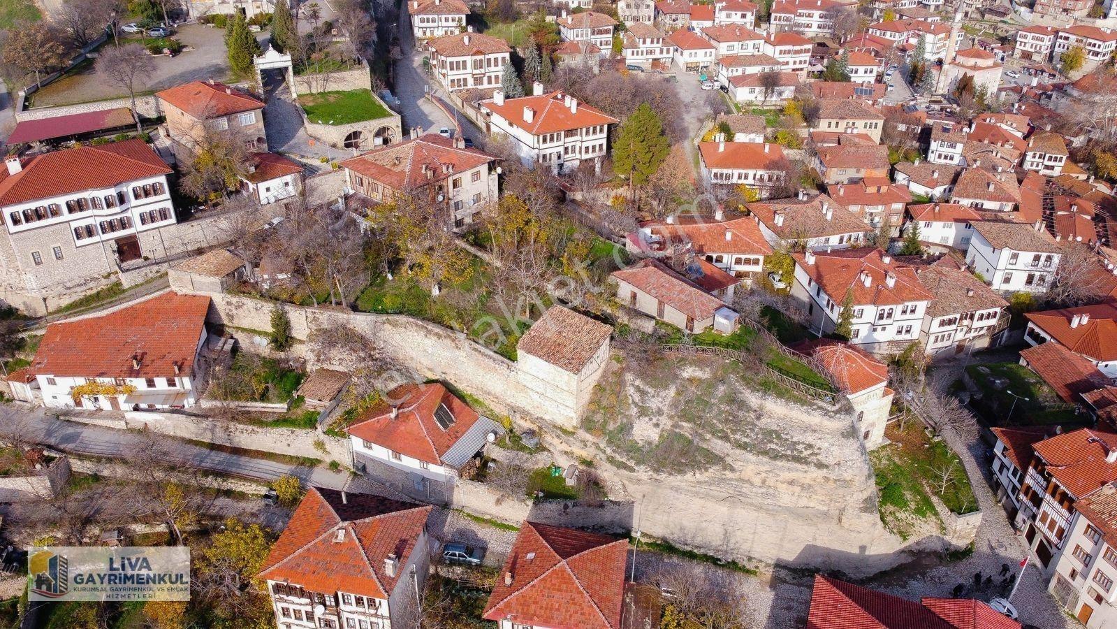 Karabük Safranbolu Çeşme Mahallesinde Tarihi Ev Ve Arsası — fotoğraf 9