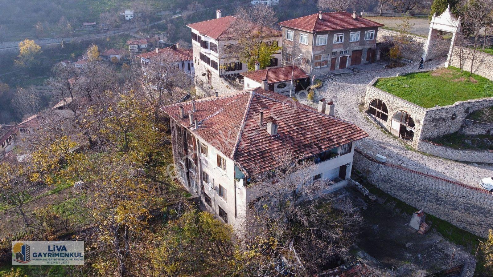 Karabük Safranbolu Çeşme Mahallesinde Tarihi Ev Ve Arsası — fotoğraf 12