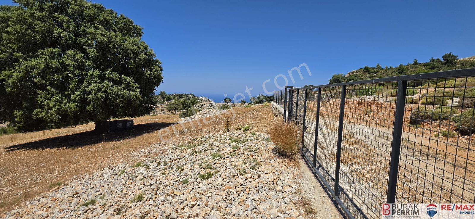 Seydikemer Yediburunlarda 4.138 M² Deniz Manzaralı Satılık Tarla — fotoğraf 2