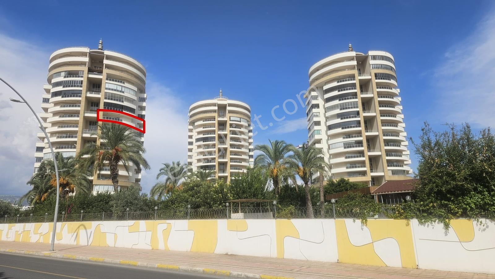 Remax Palm'Den Fuatmorel Mah. Lemontri Sit.'De Prestijli 4+1