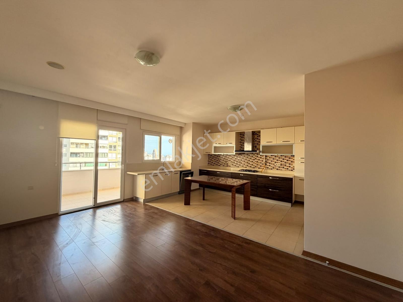 Remax Palm'den Fuatmorel Mah. Lemontri Sit.'de Prestijli 4+1 — fotoğraf 7