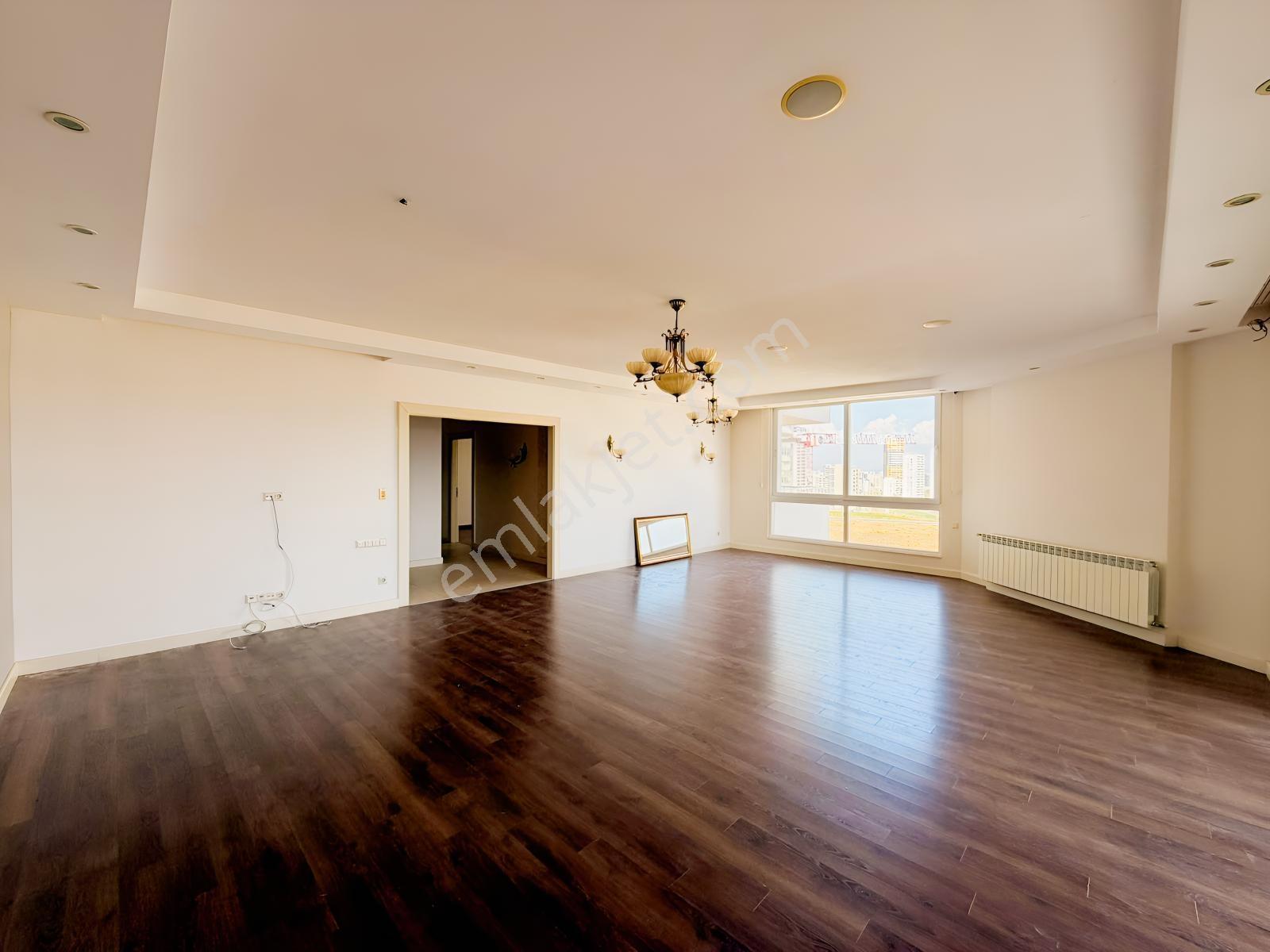 Remax Palm'den Fuatmorel Mah. Lemontri Sit.'de Prestijli 4+1 — fotoğraf 12