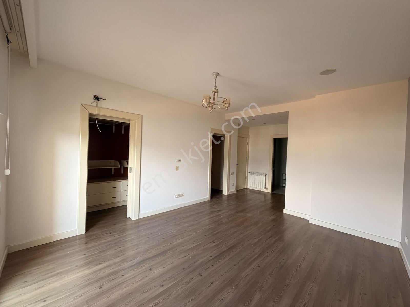 Remax Palm'den Fuatmorel Mah. Lemontri Sit.'de Prestijli 4+1 — fotoğraf 21
