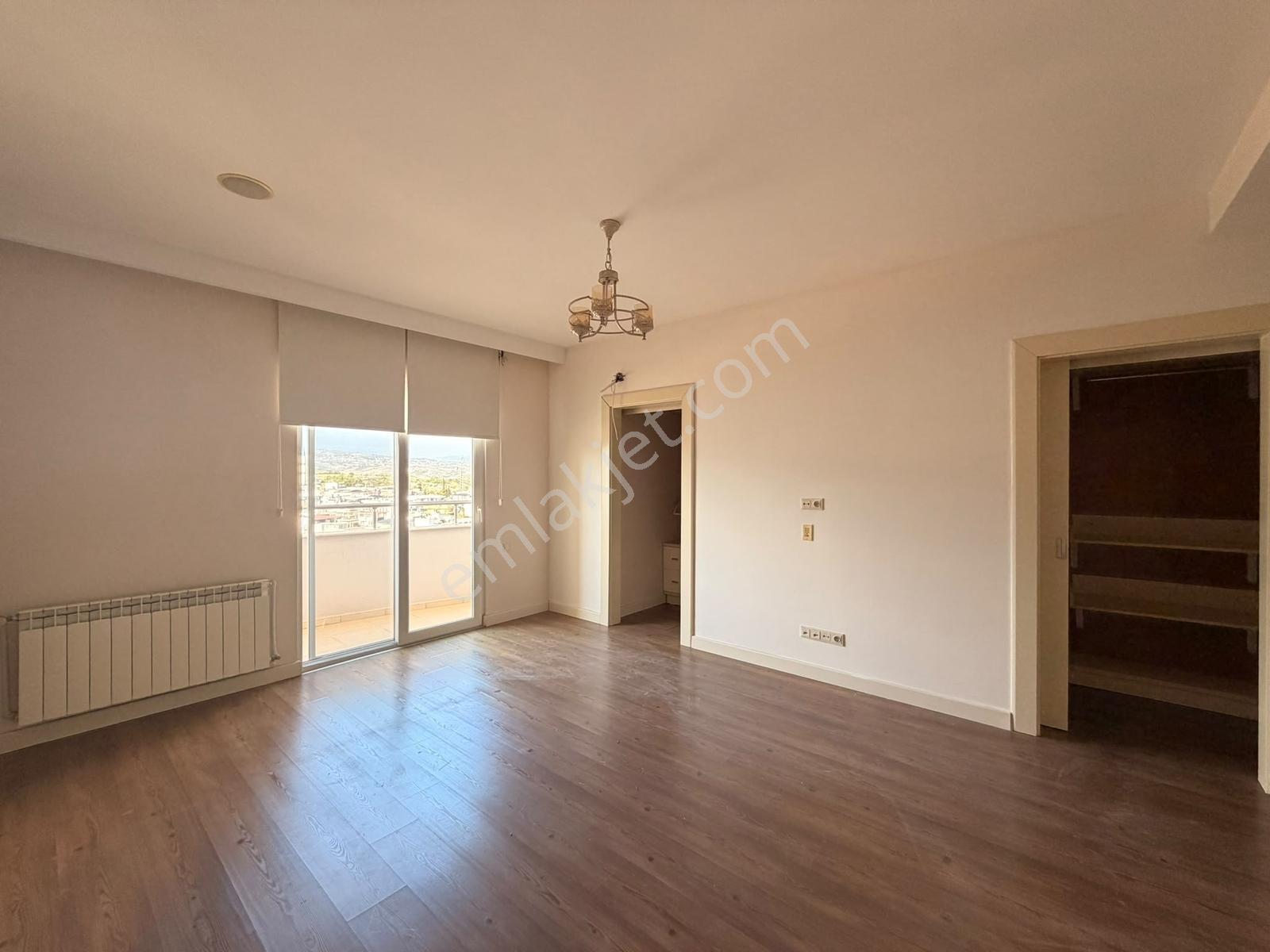 Remax Palm'den Fuatmorel Mah. Lemontri Sit.'de Prestijli 4+1 — fotoğraf 22