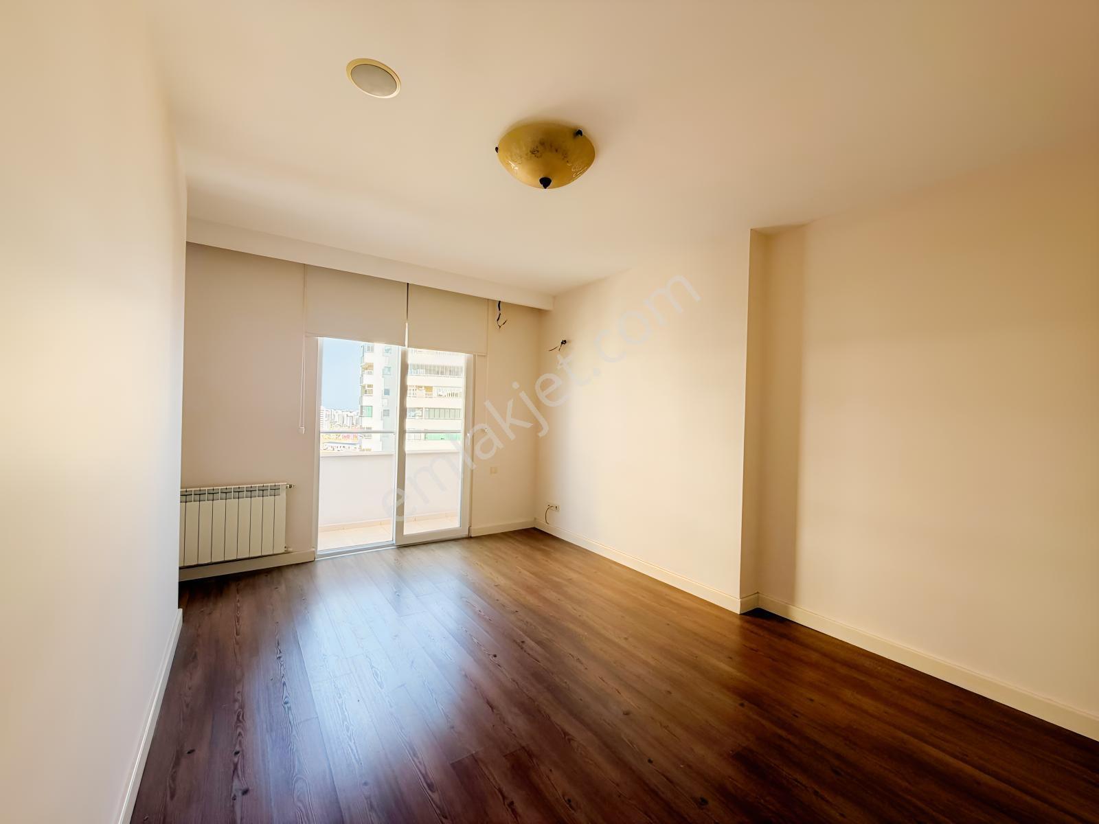 Remax Palm'den Fuatmorel Mah. Lemontri Sit.'de Prestijli 4+1 — fotoğraf 28