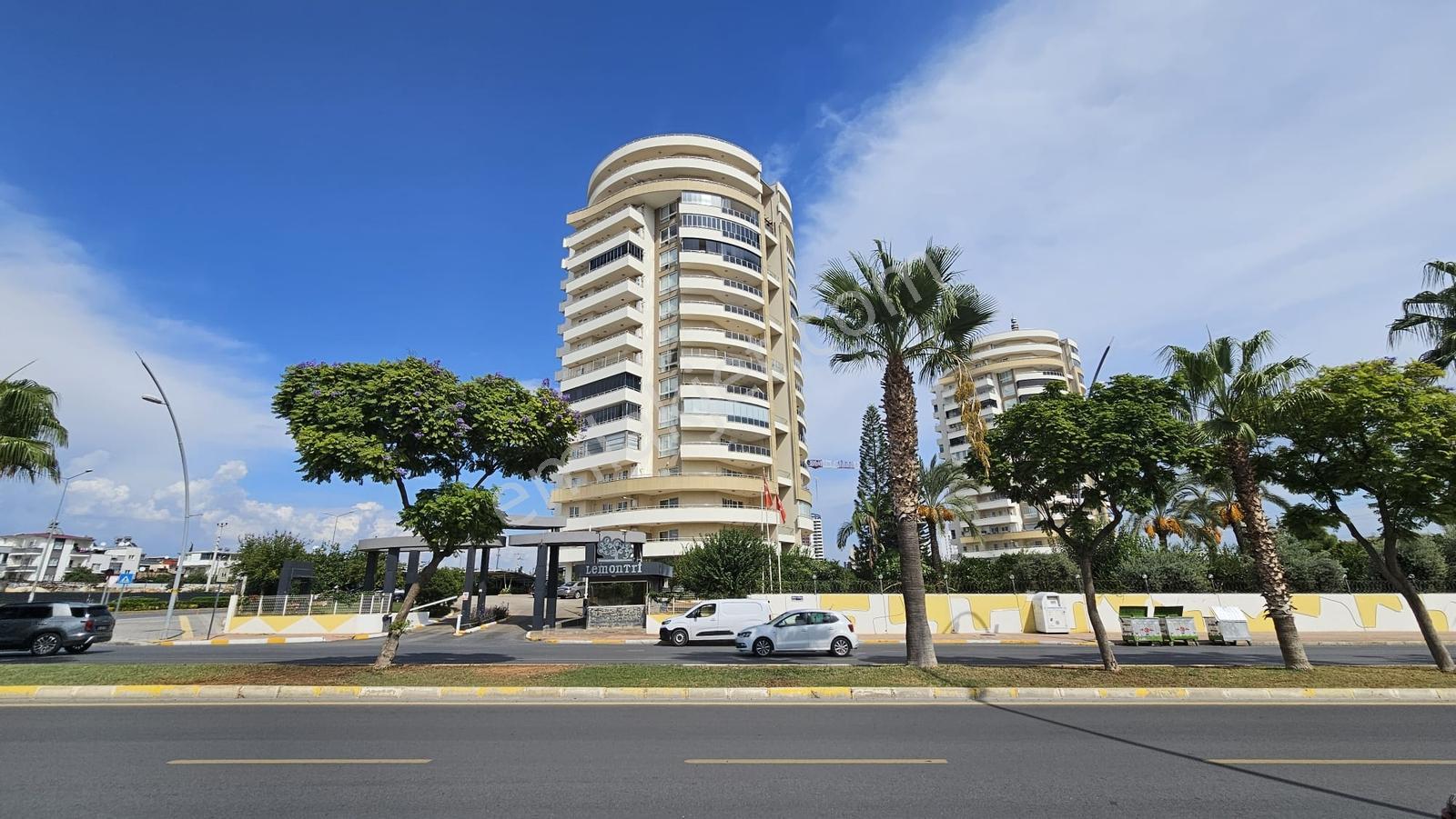 Remax Palm'den Fuatmorel Mah. Lemontri Sit.'de Prestijli 4+1 — fotoğraf 35