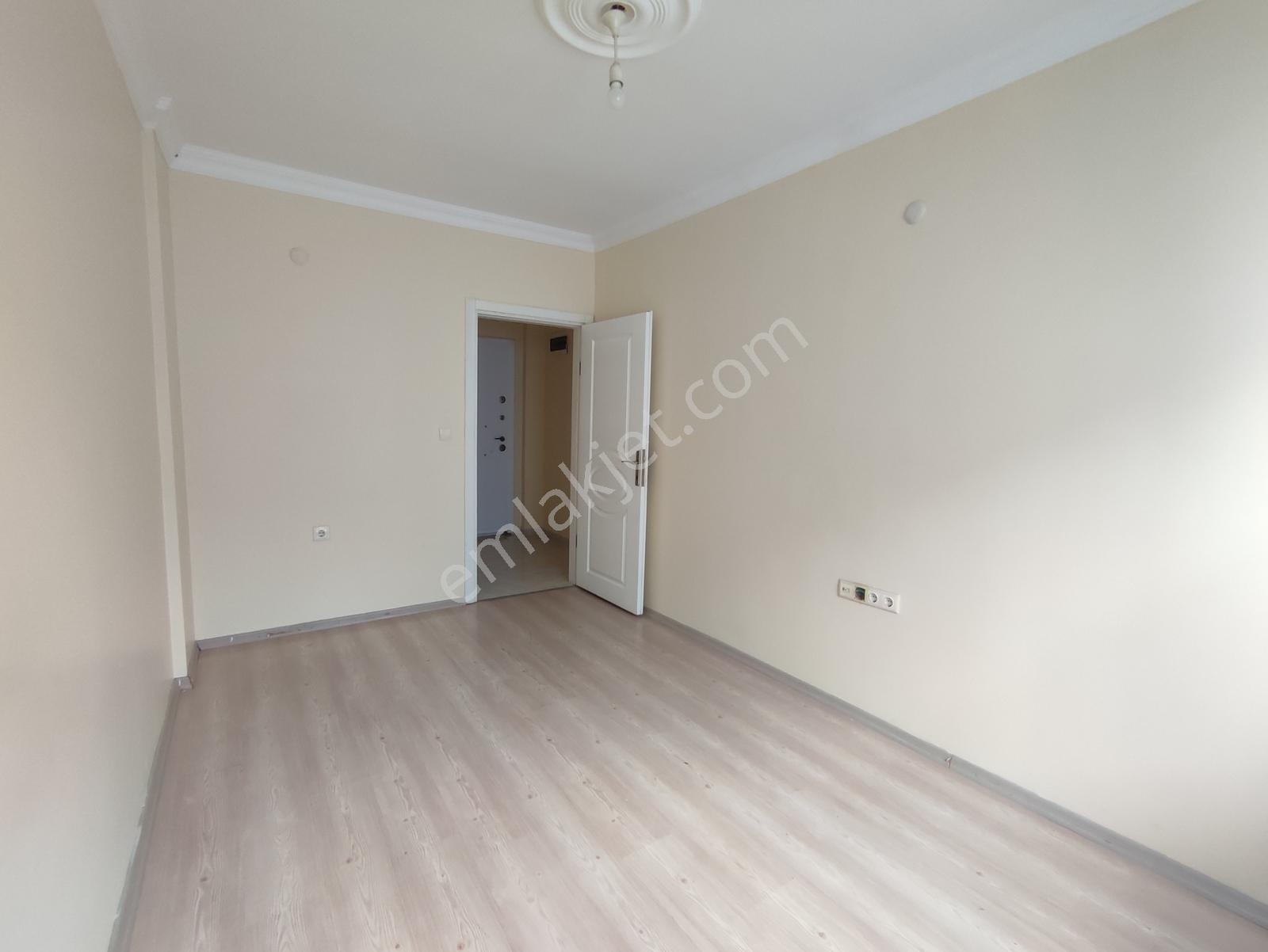 Ahatlı'da Asansörlü Geniş Satılık 3+1 Daire — fotoğraf 17