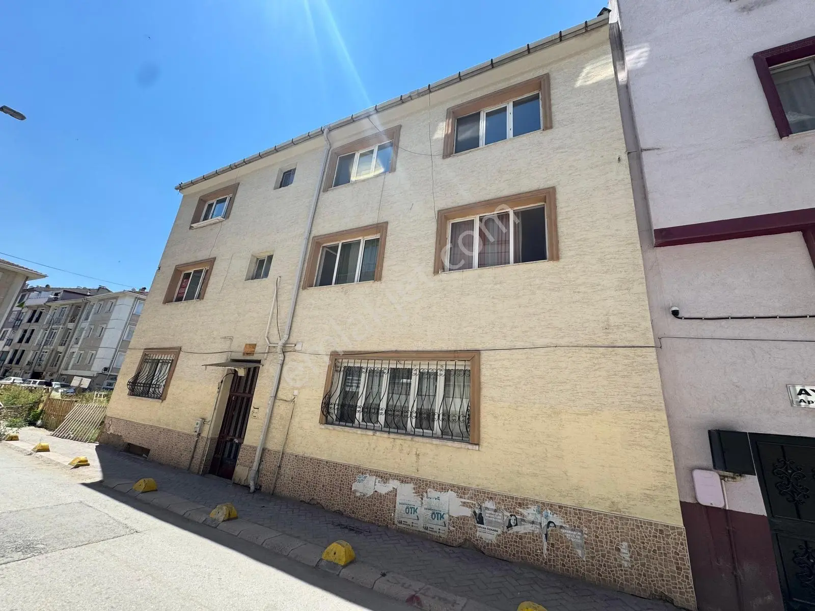 Rw Detay'dan Eskibağlar Mah.(collesium Arkası)satılık 2+1 Daire — fotoğraf 2
