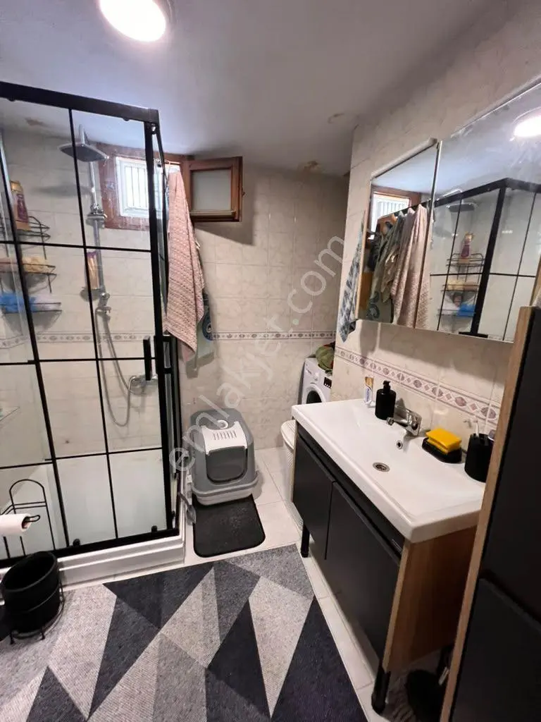 Kaçmaz'dan İdealtepe'de Asansörlü A. Mutfaklı,geniş,balkonlu 1+1 — fotoğraf 34