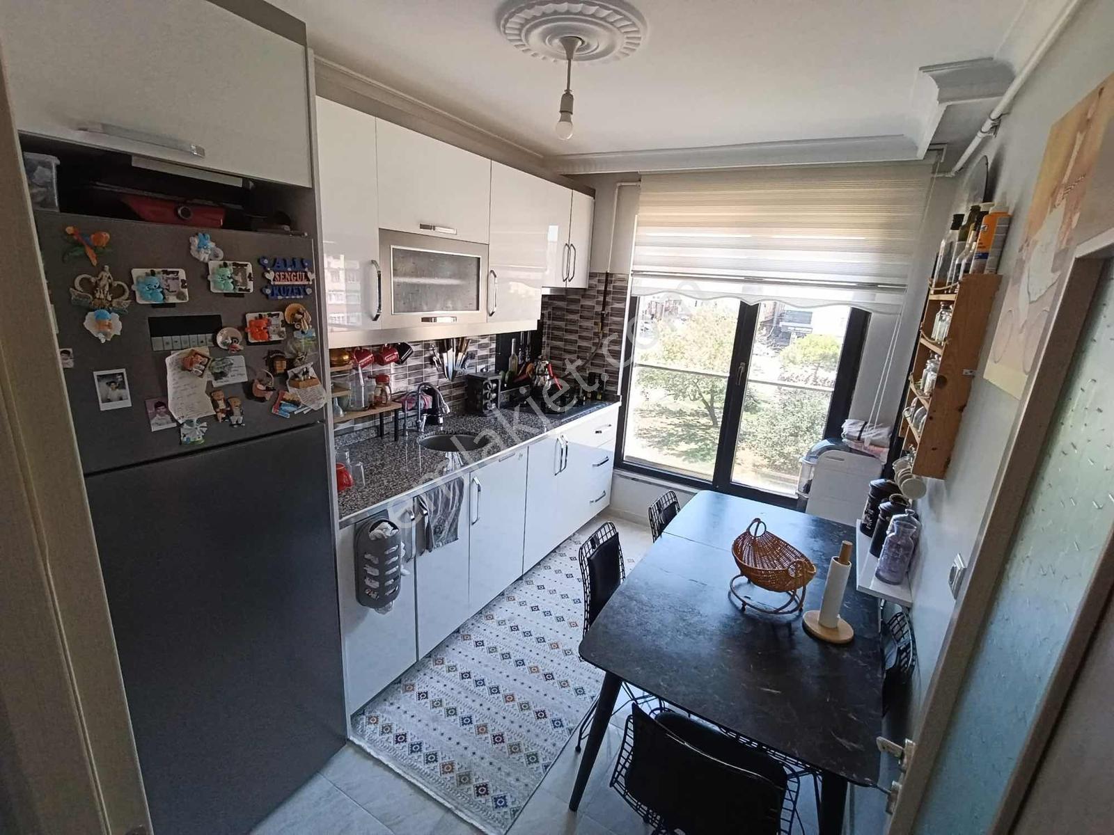 Mercan Emlak'tan Asansörlü,balkonlu 2+1 Ara Kat Daire — fotoğraf 10