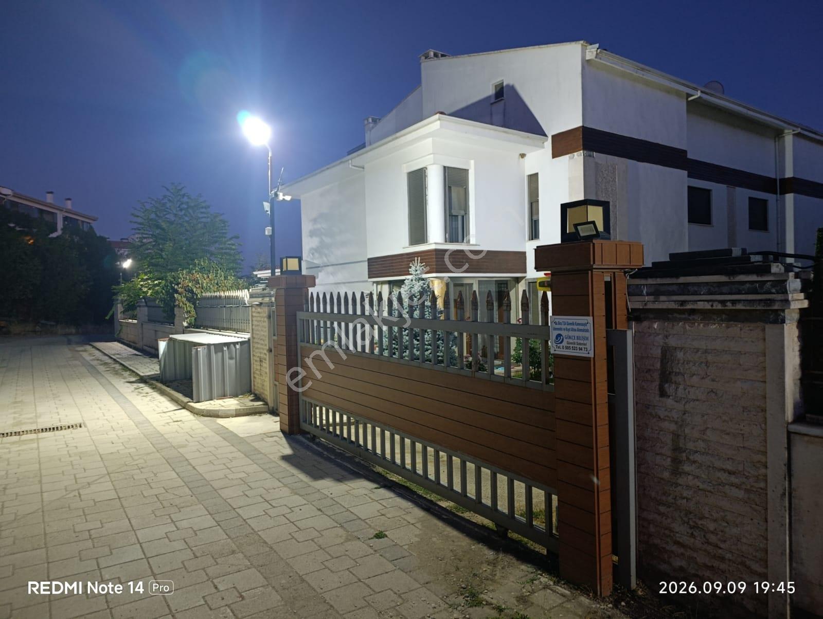 Turyap Kurtuluş'tan Orhangazi'de Havuzlu Sitede Tripleks Villa — fotoğraf 3