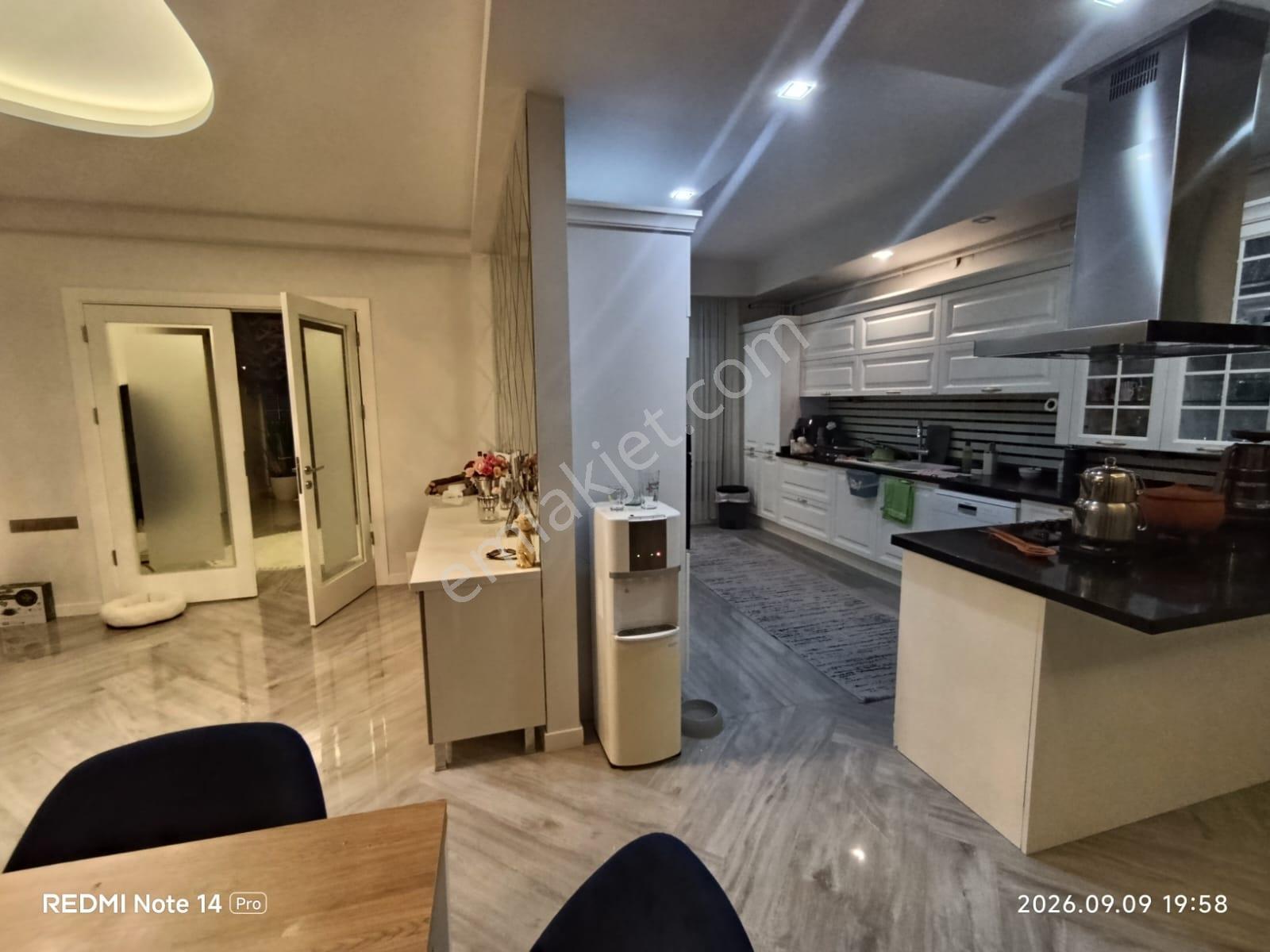 Turyap Kurtuluş'tan Orhangazi'de Havuzlu Sitede Tripleks Villa — fotoğraf 13
