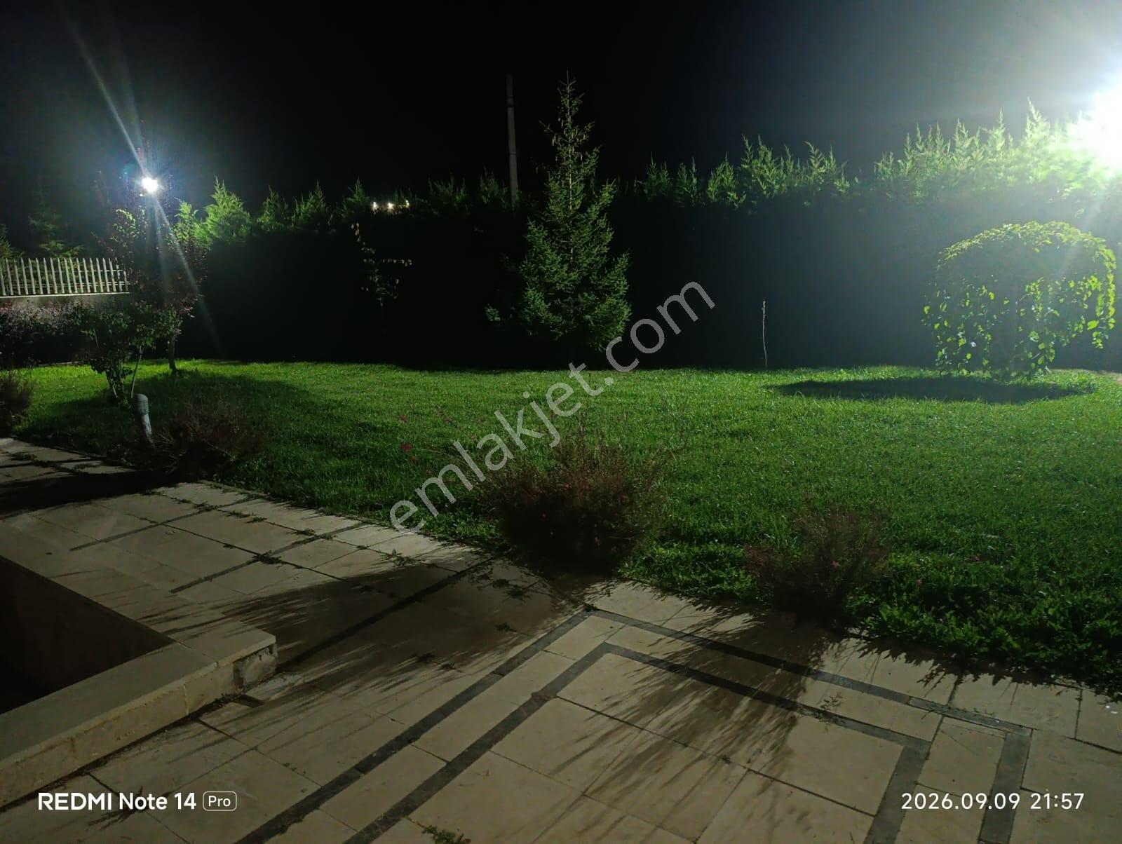Turyap Kurtuluş'tan Orhangazi'de Havuzlu Sitede Tripleks Villa — fotoğraf 16