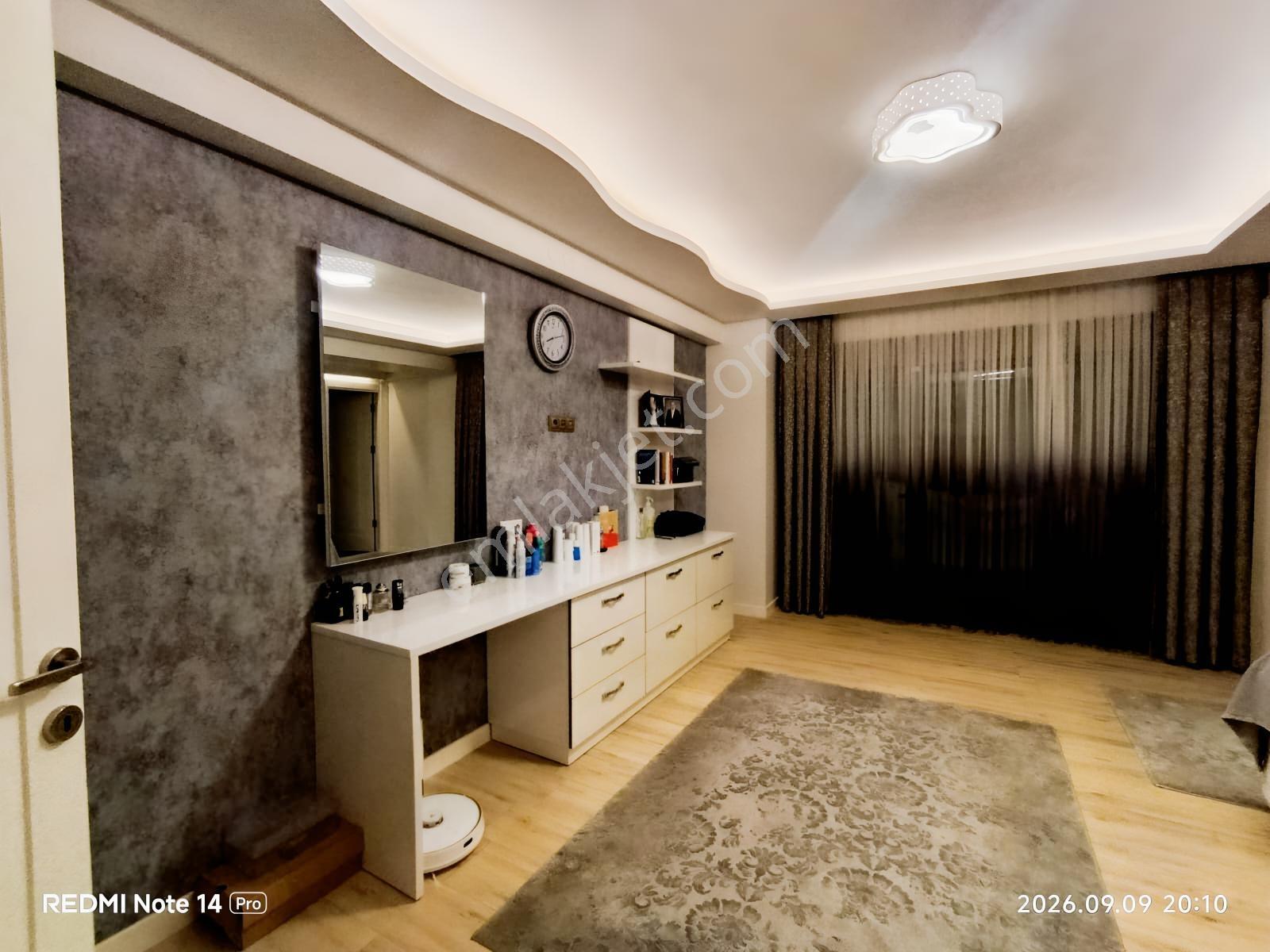 Turyap Kurtuluş'tan Orhangazi'de Havuzlu Sitede Tripleks Villa — fotoğraf 18
