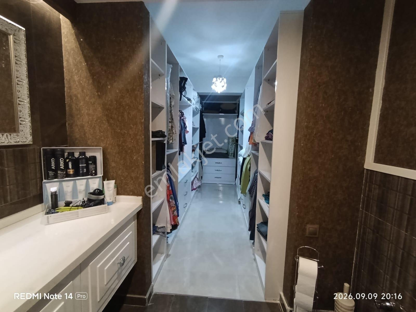 Turyap Kurtuluş'tan Orhangazi'de Havuzlu Sitede Tripleks Villa — fotoğraf 21