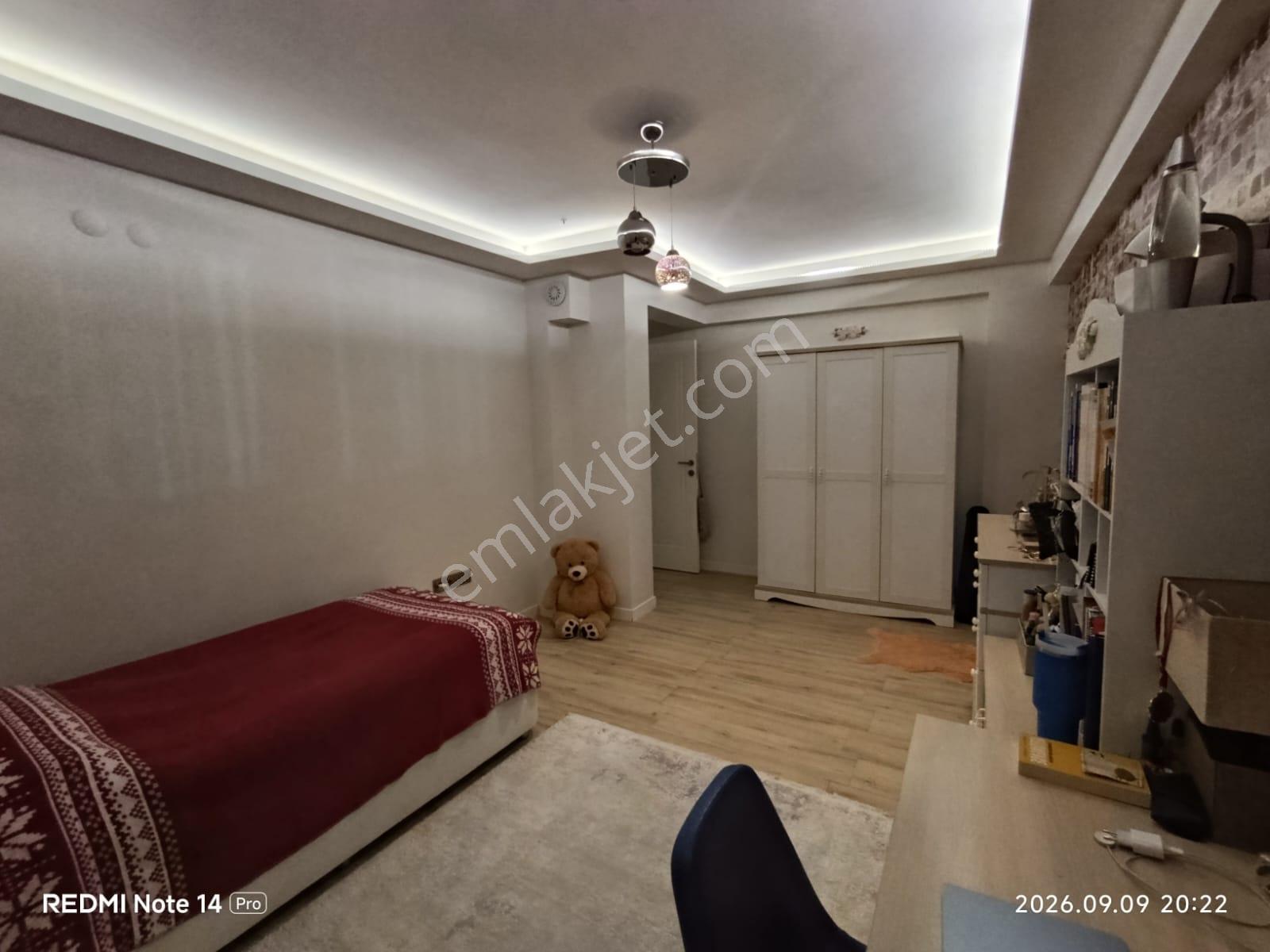 Turyap Kurtuluş'tan Orhangazi'de Havuzlu Sitede Tripleks Villa — fotoğraf 23