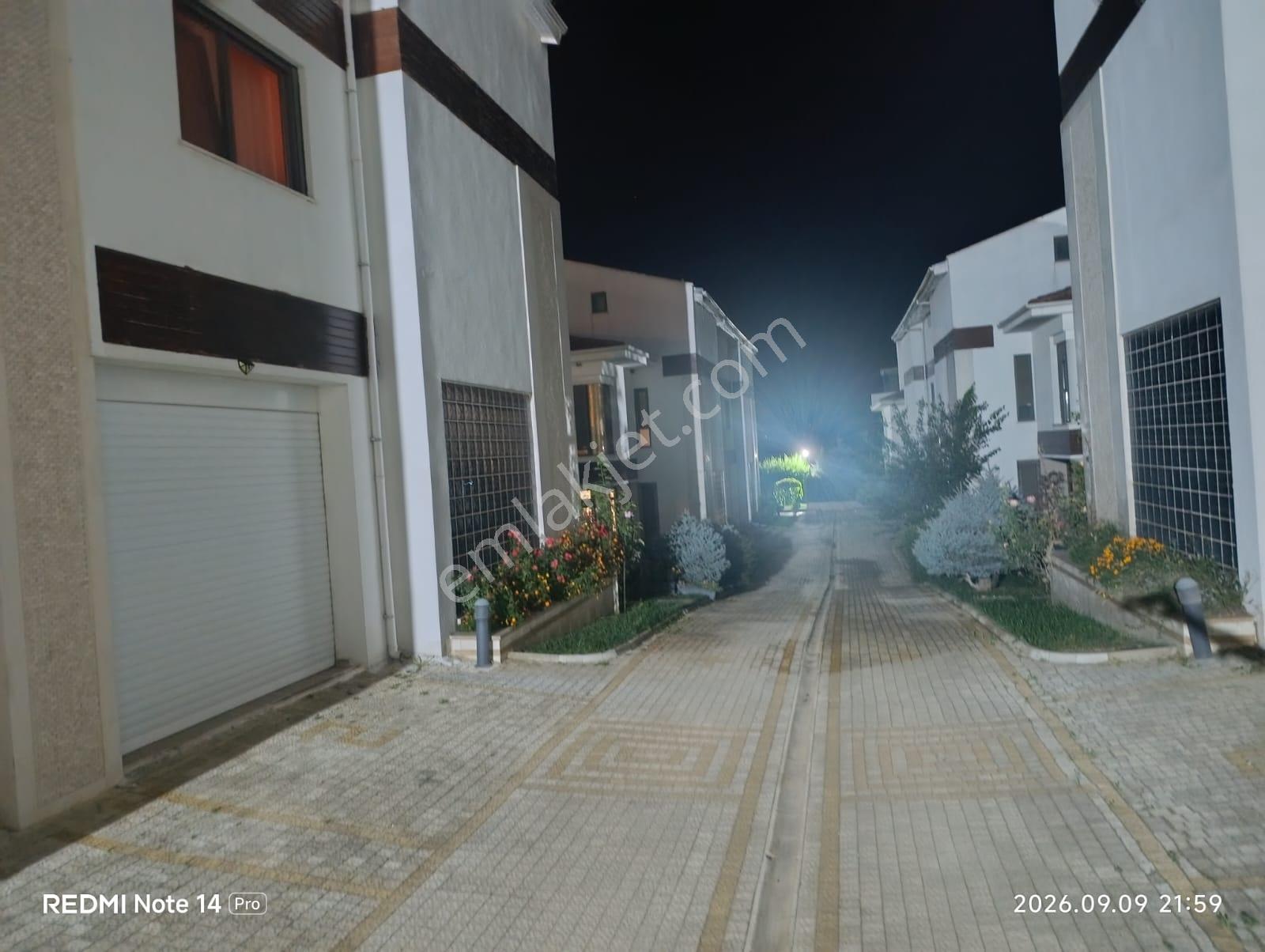Turyap Kurtuluş'tan Orhangazi'de Havuzlu Sitede Tripleks Villa — fotoğraf 35