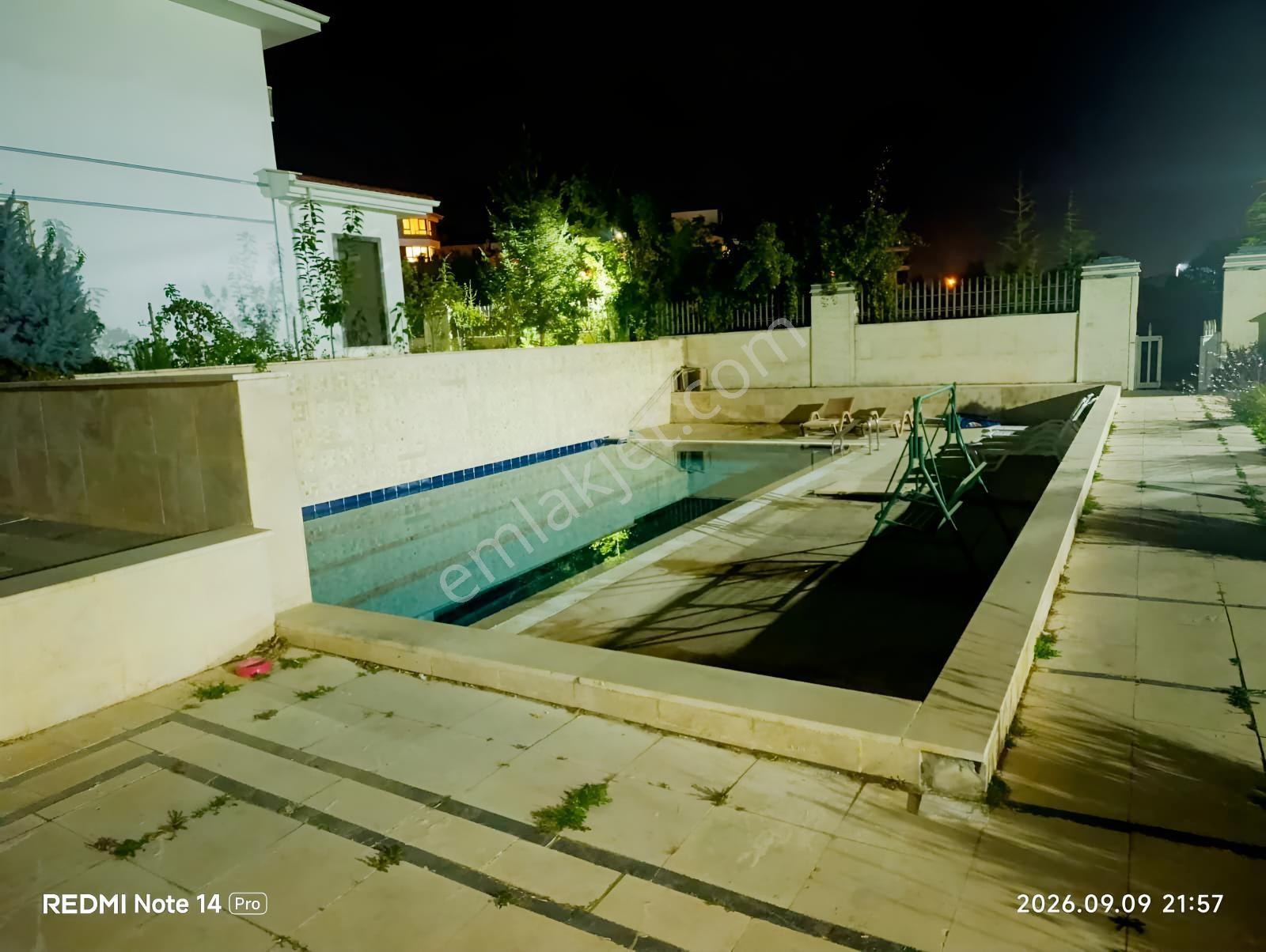 Turyap Kurtuluş'tan Orhangazi'de Havuzlu Sitede Tripleks Villa — fotoğraf 36