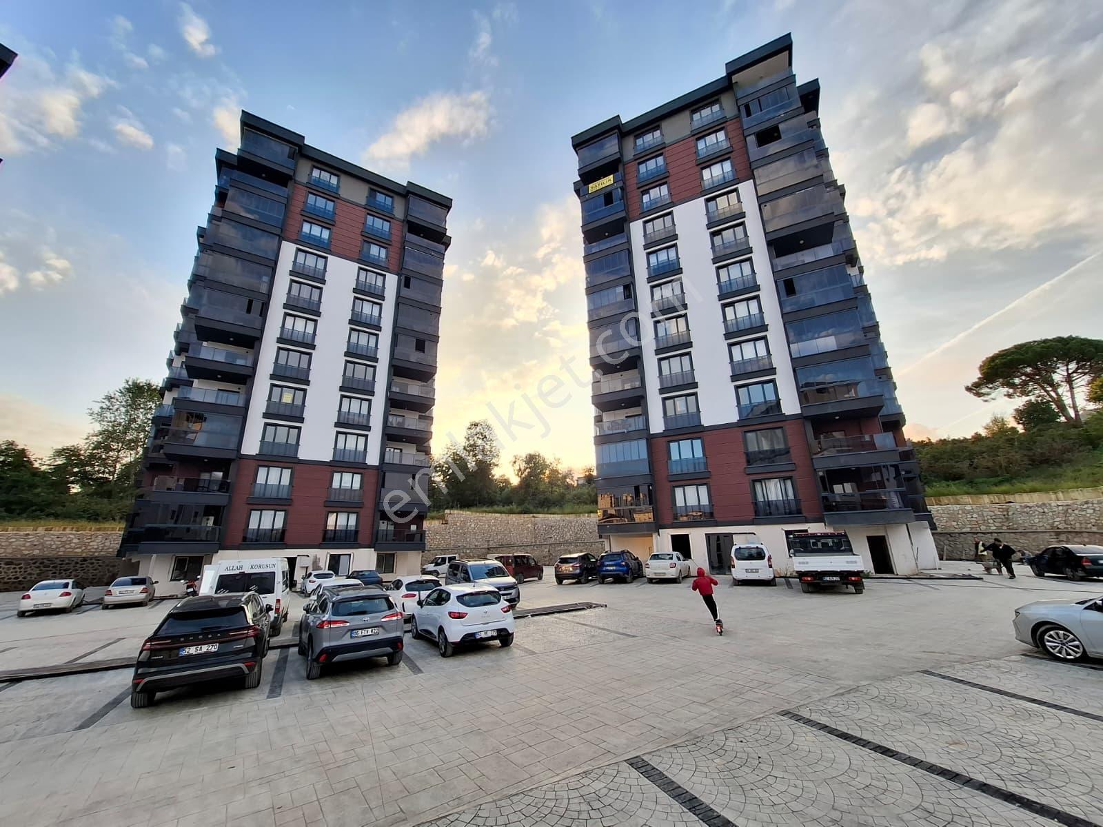 Bucak Mah Vadi Evleri Sitesinde 3+1 Satılık Daire — fotoğraf 2