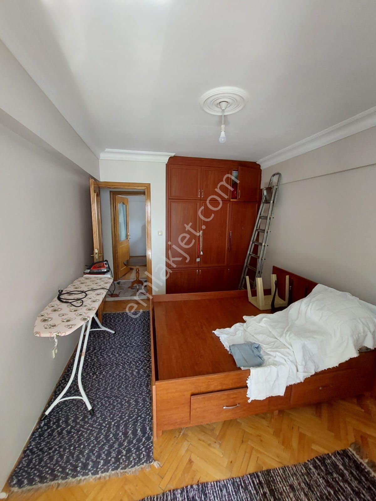 Mertcan'dan Hürriyet Mah İskanlı Site İçi Balkonlu 3+1 Daire — fotoğraf 13