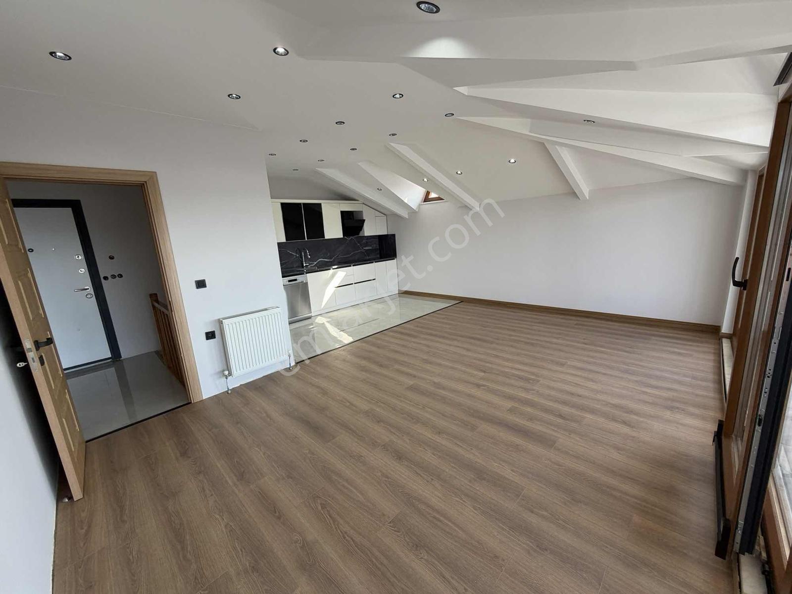 Mahmutbey - Güneşli / 4+2 272 M² / Özelyapım Dublex / Revan Park — fotoğraf 11