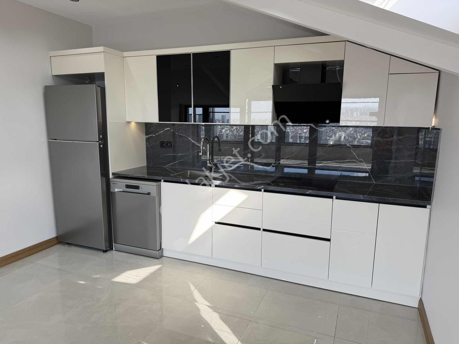 Mahmutbey - Güneşli / 4+2 272 M² / Özelyapım Dublex / Revan Park — fotoğraf 13