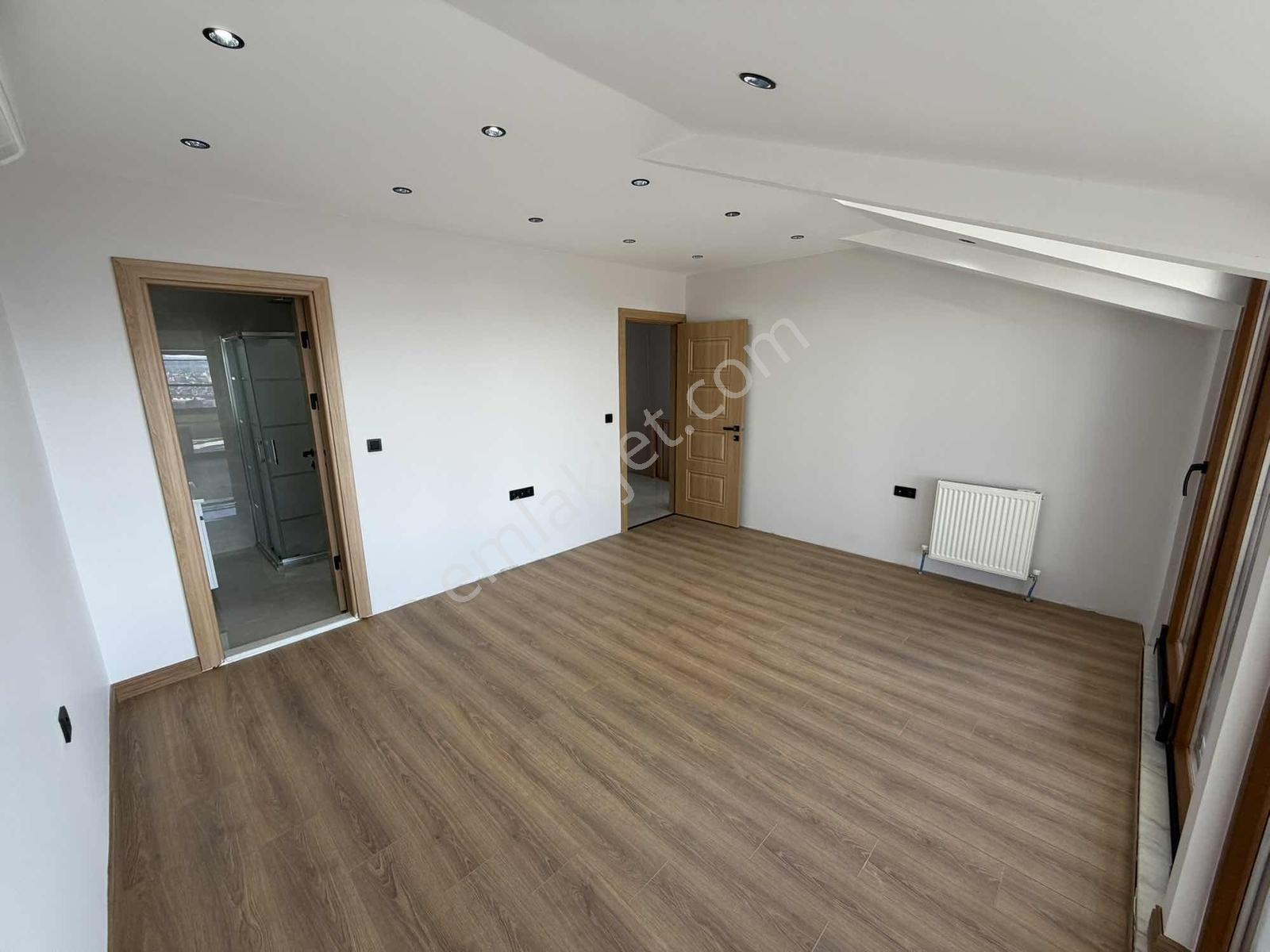 Mahmutbey - Güneşli / 4+2 272 M² / Özelyapım Dublex / Revan Park — fotoğraf 17
