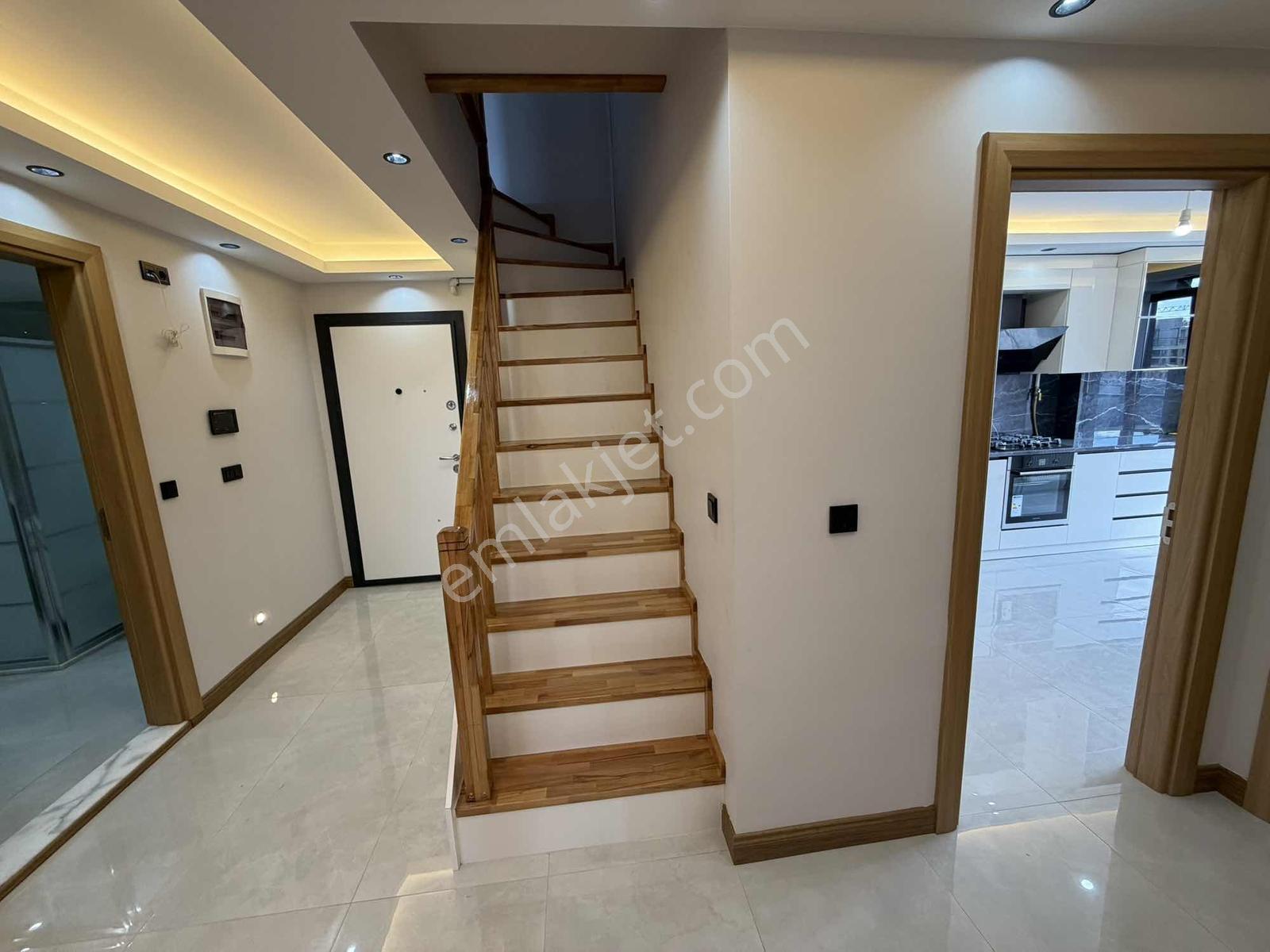 Mahmutbey - Güneşli / 4+2 272 M² / Özelyapım Dublex / Revan Park — fotoğraf 27
