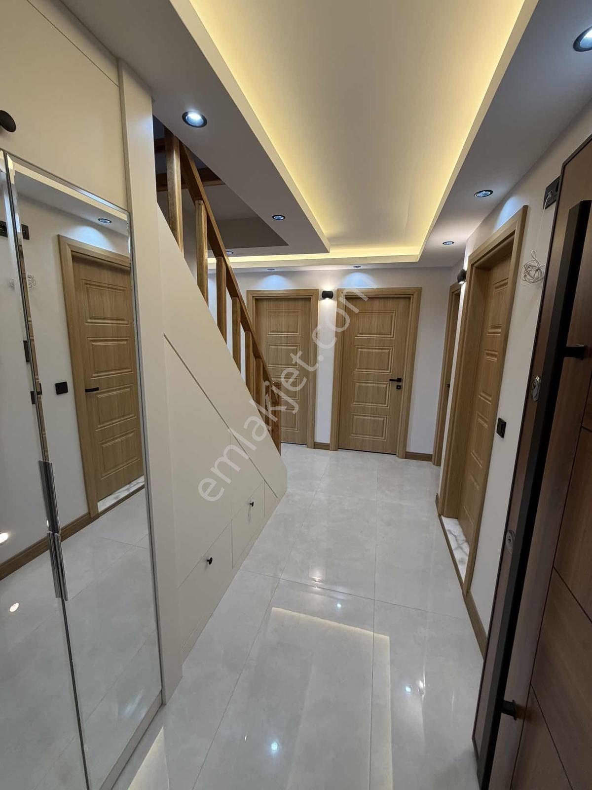 Mahmutbey - Güneşli / 4+2 272 M² / Özelyapım Dublex / Revan Park — fotoğraf 29