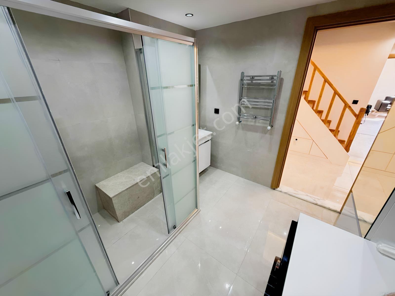 Mahmutbey - Güneşli / 4+2 272 M² / Özelyapım Dublex / Revan Park — fotoğraf 35