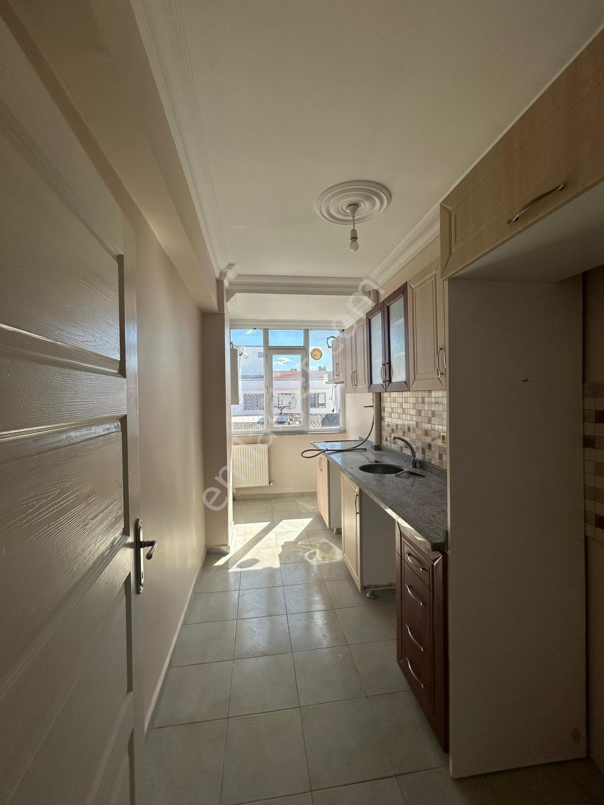 Necmi Kadıoğluna 5 Dk Merkezi Konumda 95 M² 2+1 Satılık Daire — fotoğraf 5